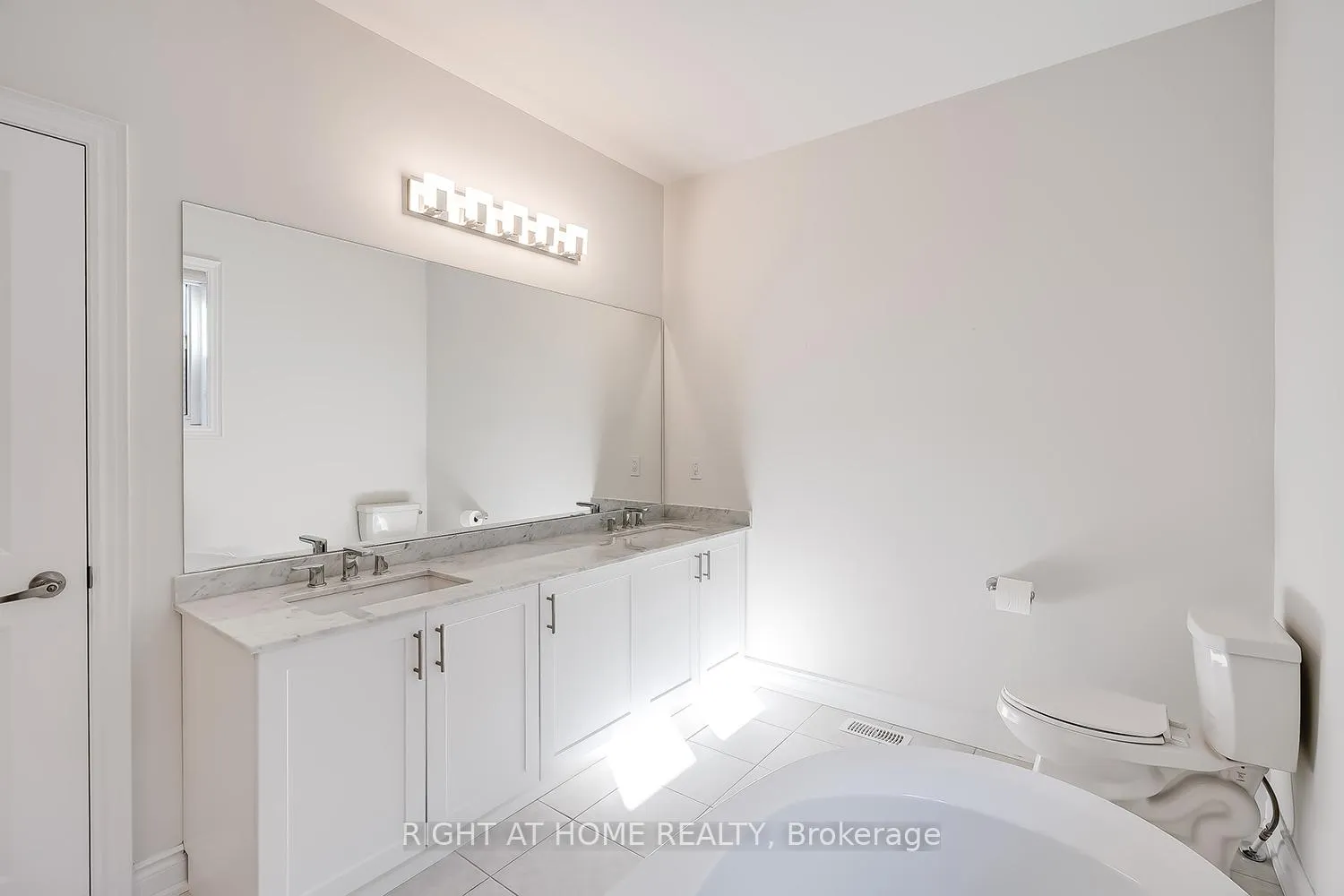 Photo 34 of 1261 Merton Road, Oakville, Glen Abbey — HOMEH