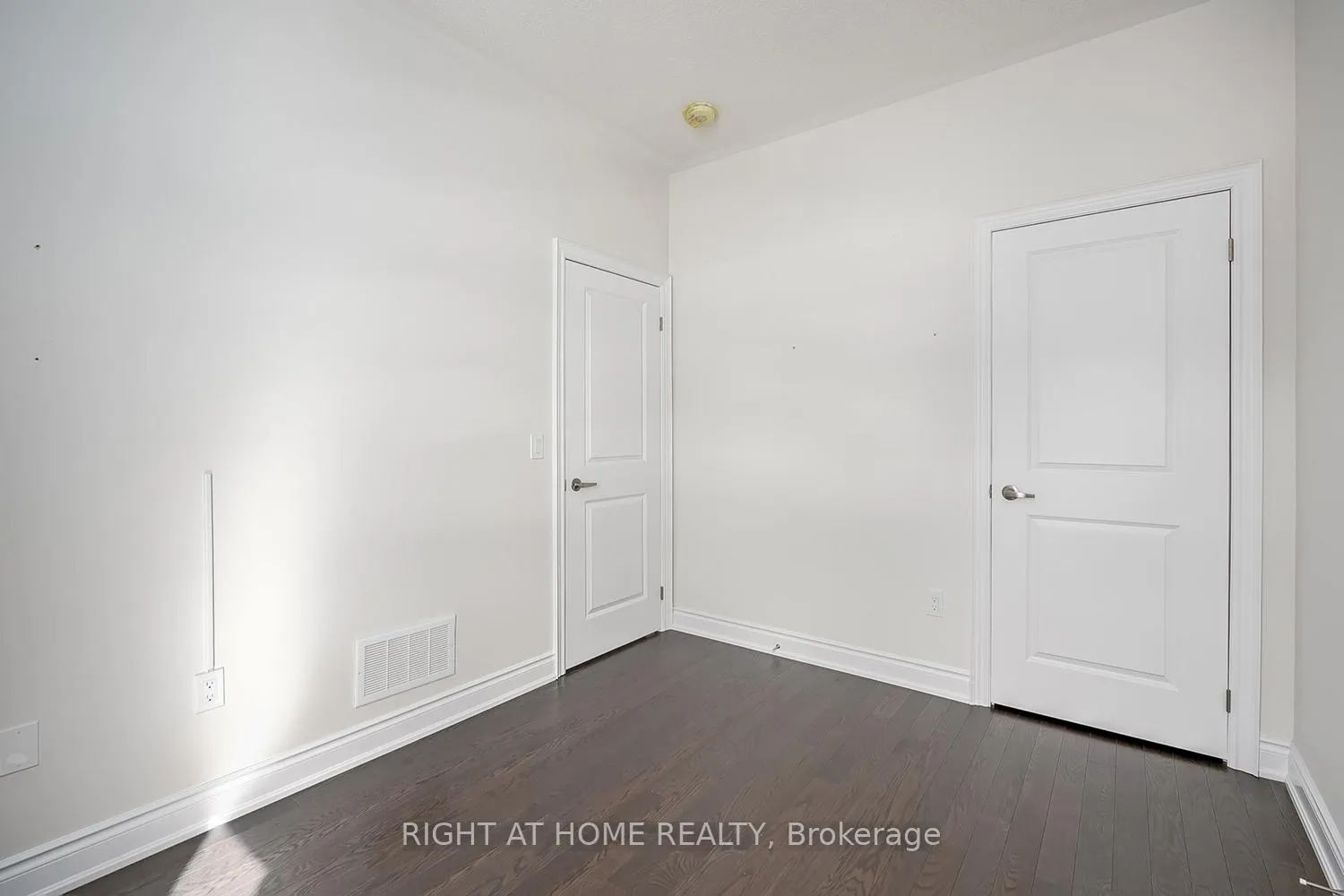 Photo 36 of 1261 Merton Road, Oakville, Glen Abbey — HOMEH