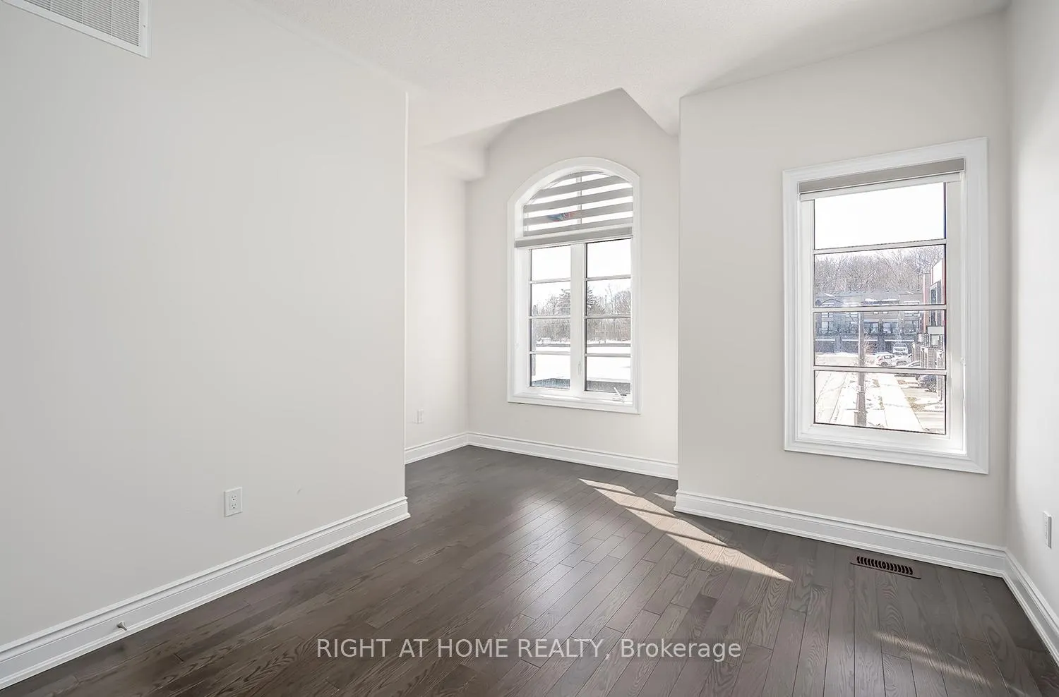Photo 37 of 1261 Merton Road, Oakville, Glen Abbey — HOMEH