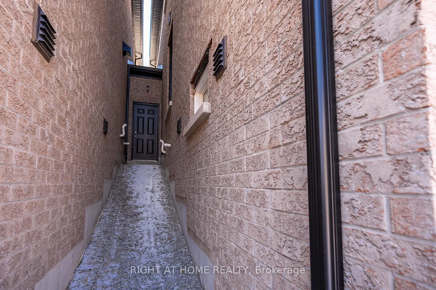 Photo 45 of 1261 Merton Road, Oakville, Glen Abbey — HOMEH