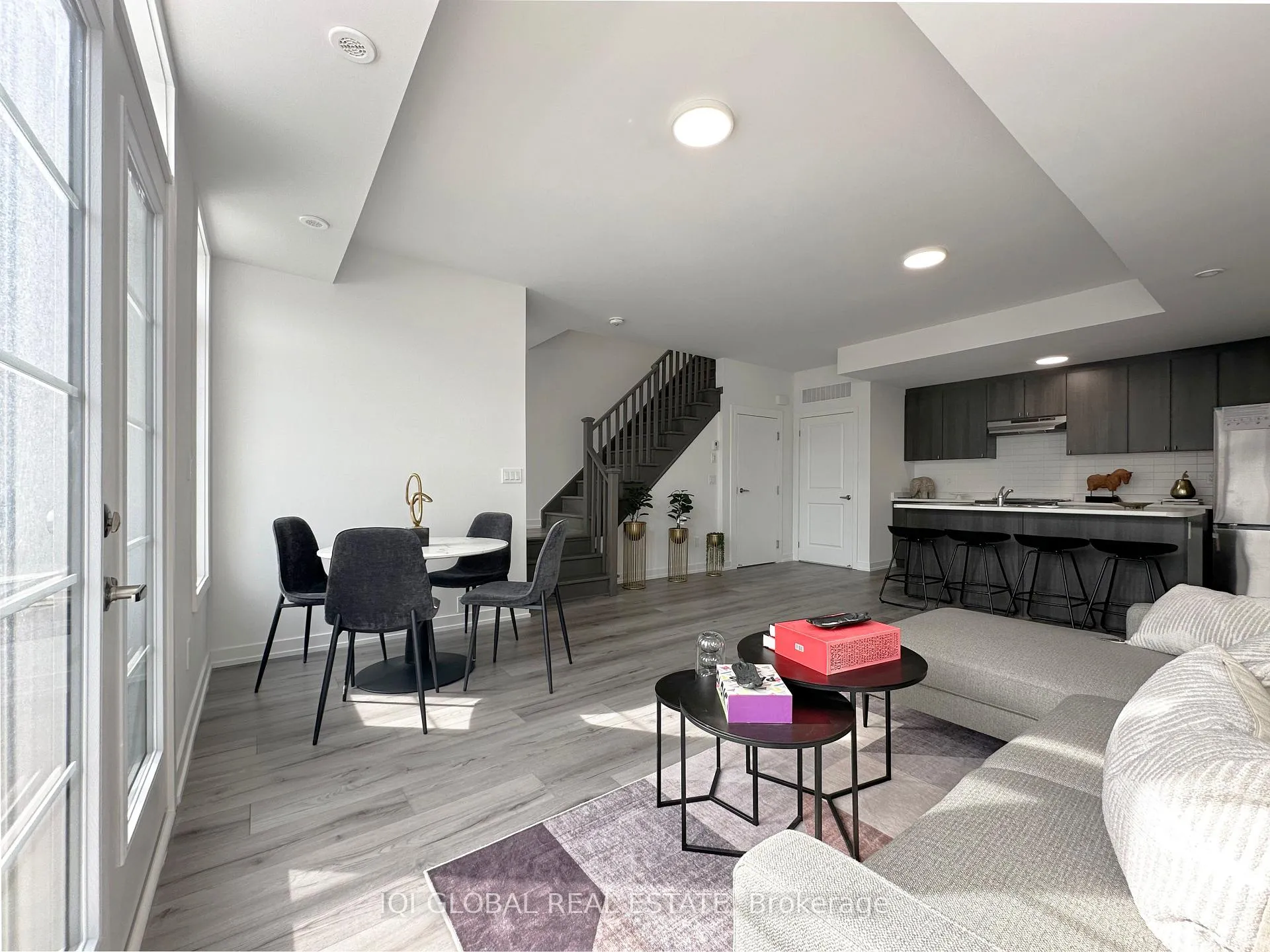 Photo 5 of Unit 104, 1655 Palmers Sawmill Road, Pickering, Duffin Heights — HOMEH