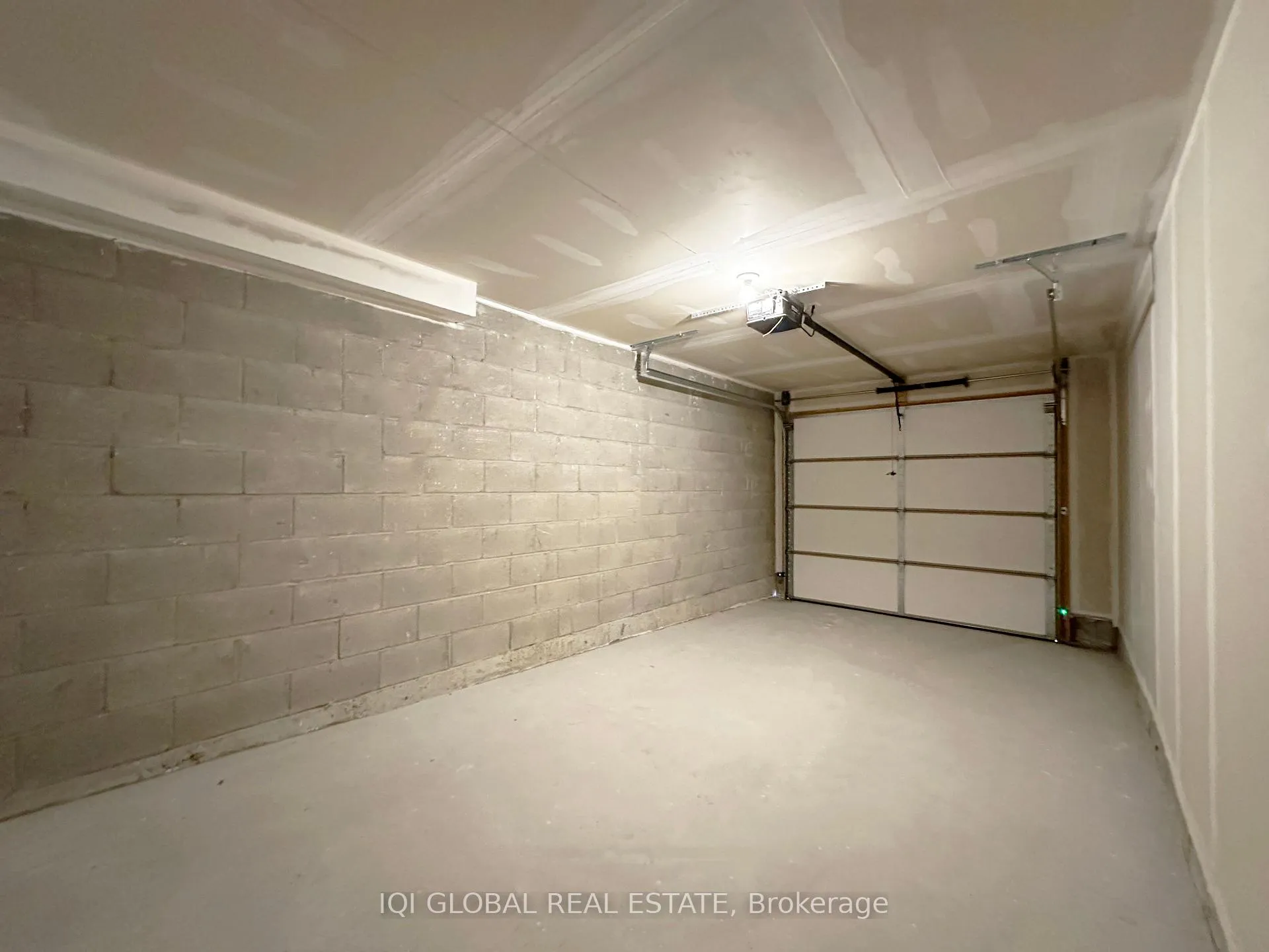 Photo 18 of Unit 104, 1655 Palmers Sawmill Road, Pickering, Duffin Heights — HOMEH