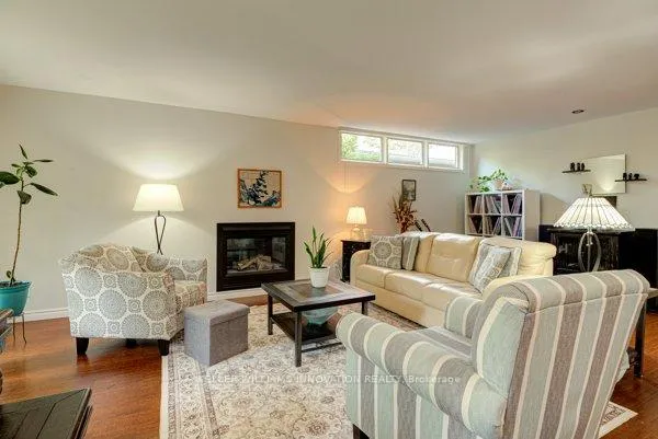 Photo 17 of 69 Longwood Drive, Waterloo — HOMEH