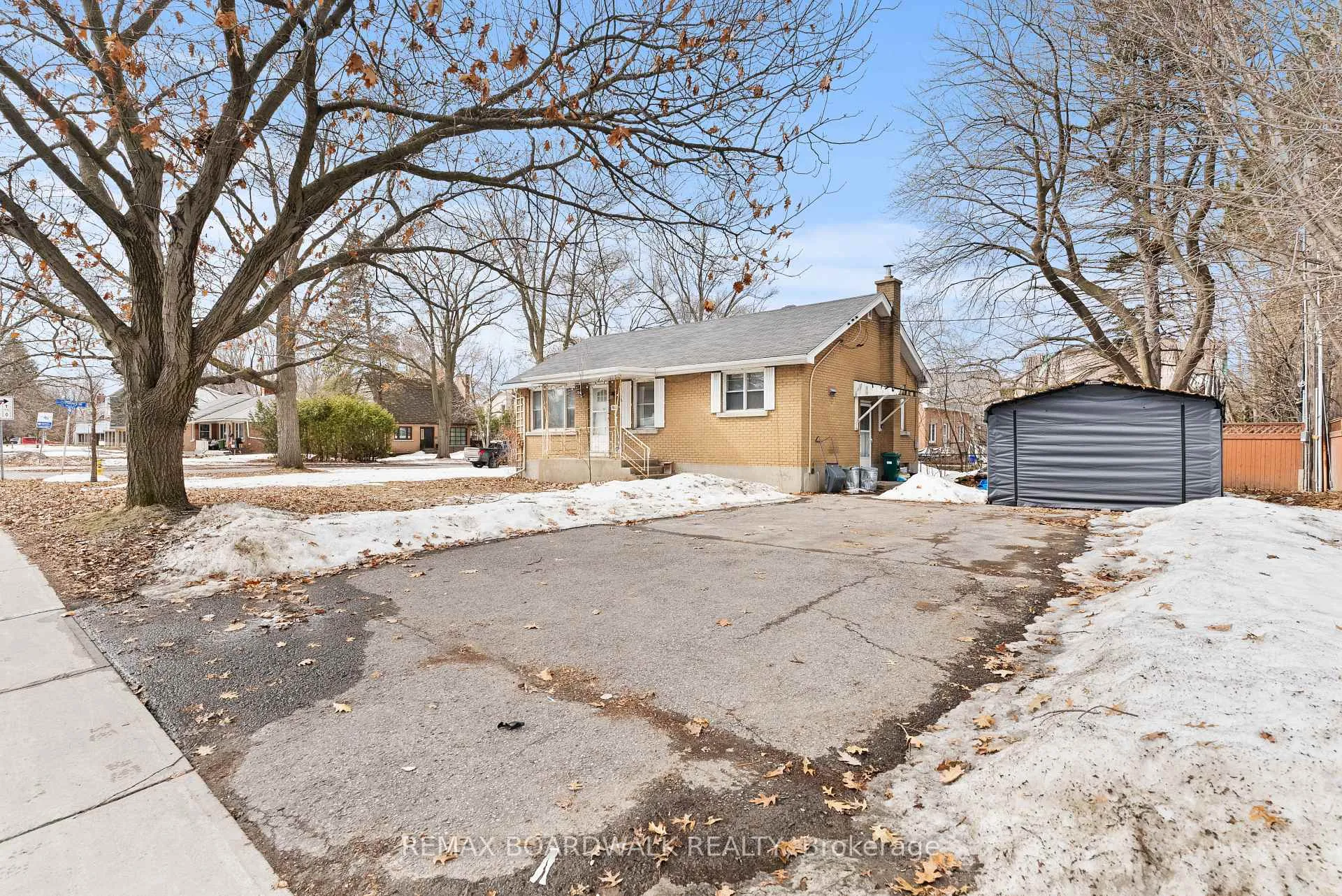 Photo 2 of 1610 Alta Vista Drive, Ottawa, Riverview Park — HOMEH