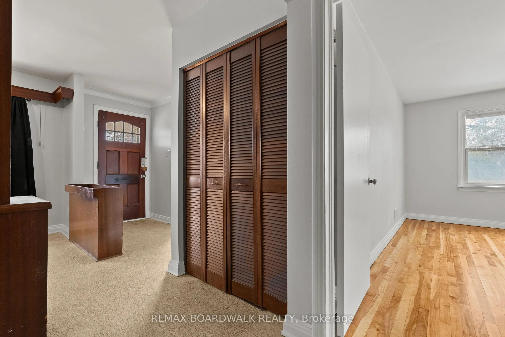 Photo 6 of 1610 Alta Vista Drive, Ottawa, Riverview Park — HOMEH