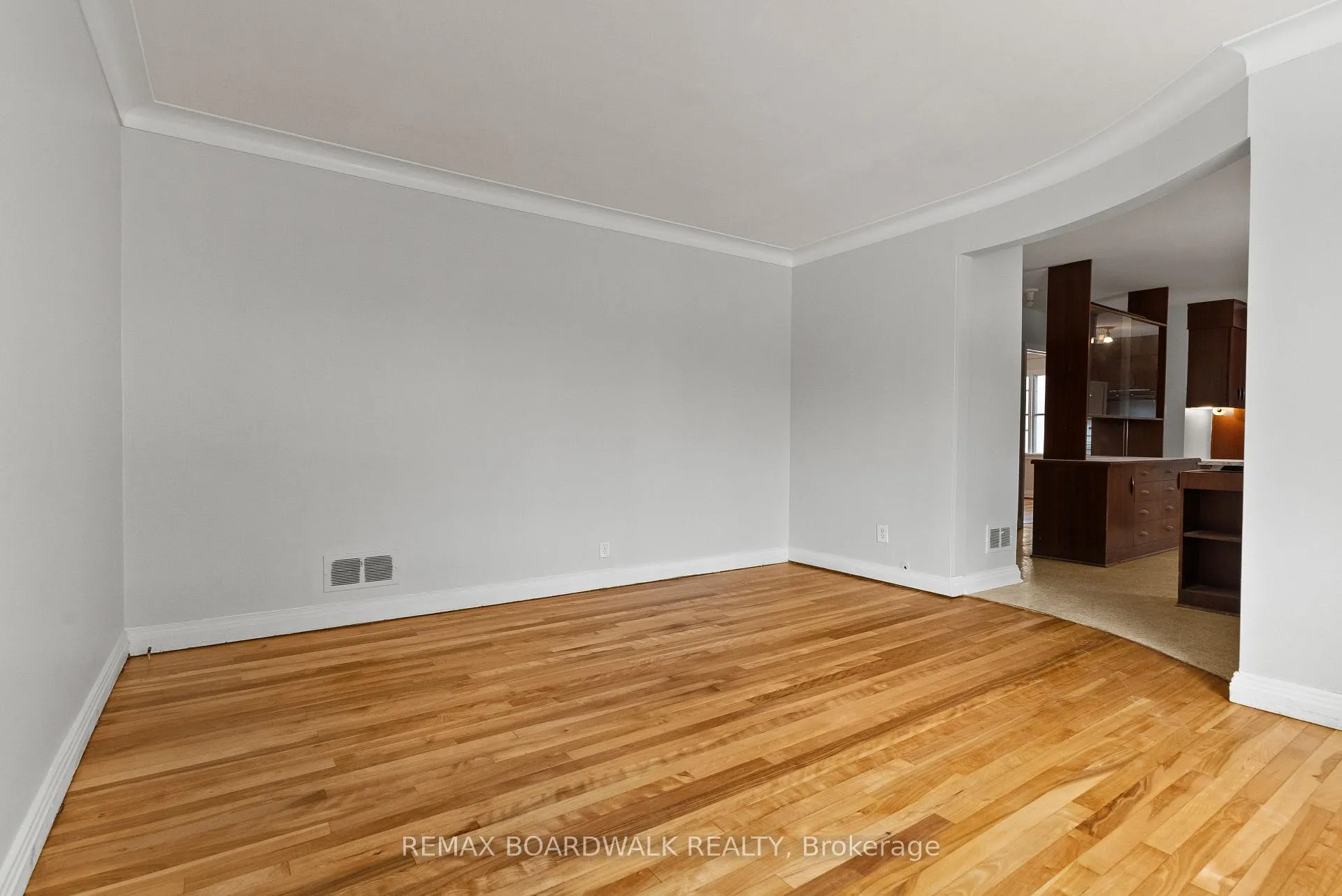Photo 9 of 1610 Alta Vista Drive, Ottawa, Riverview Park — HOMEH