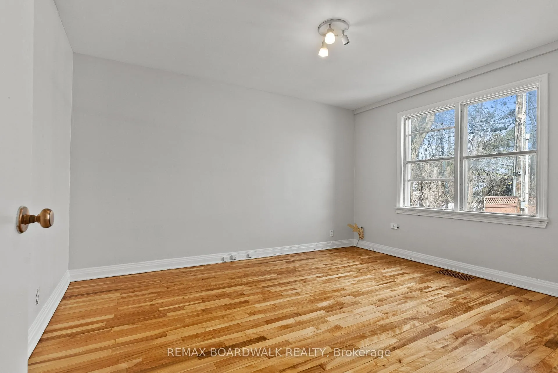 Photo 15 of 1610 Alta Vista Drive, Ottawa, Riverview Park — HOMEH