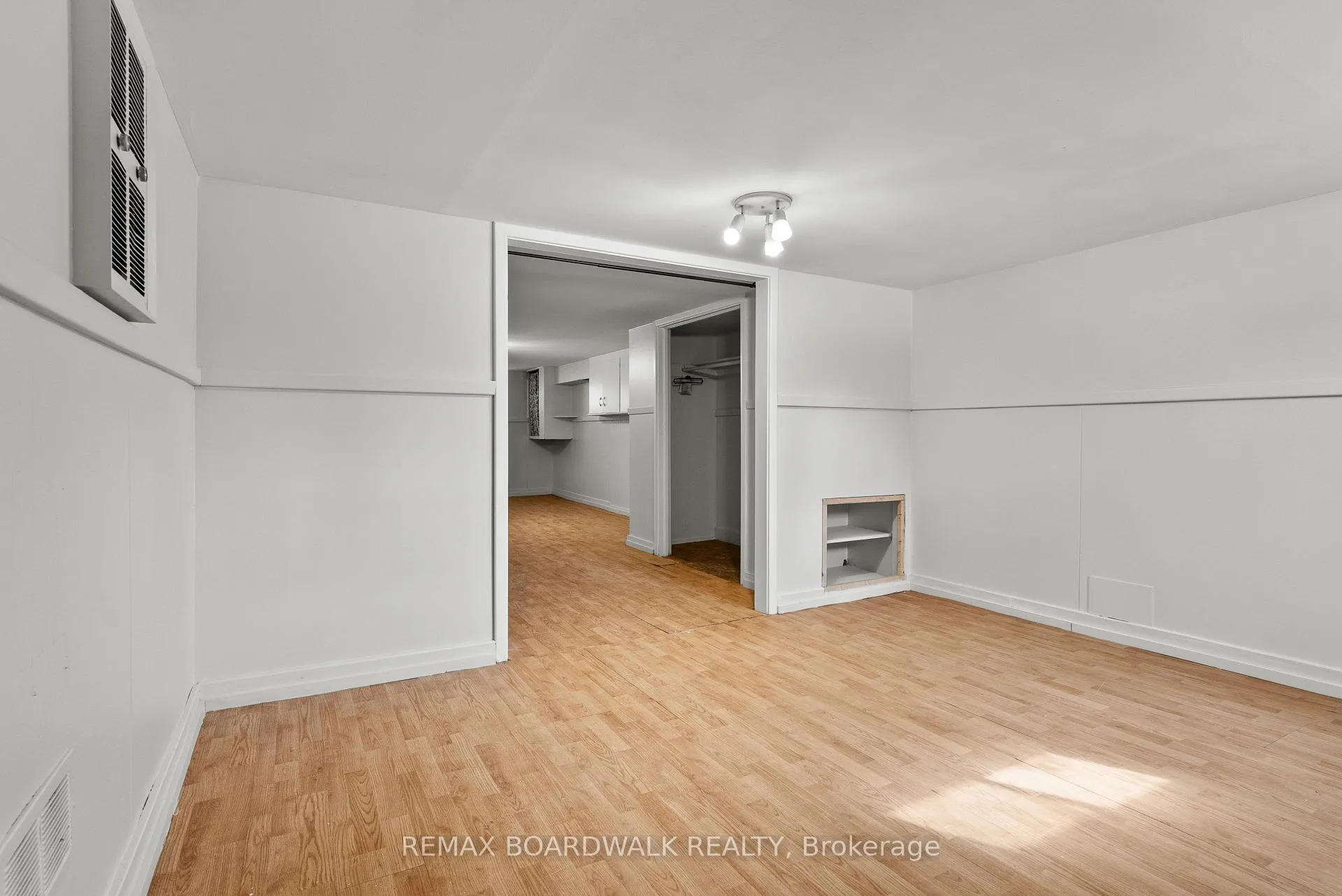 Photo 21 of 1610 Alta Vista Drive, Ottawa, Riverview Park — HOMEH