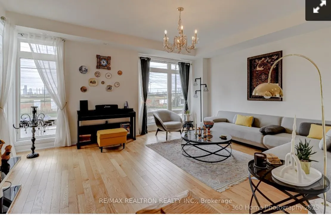Photo 5 of 186 Moneypenny Place, Vaughan, Beverley Glen — HOMEH