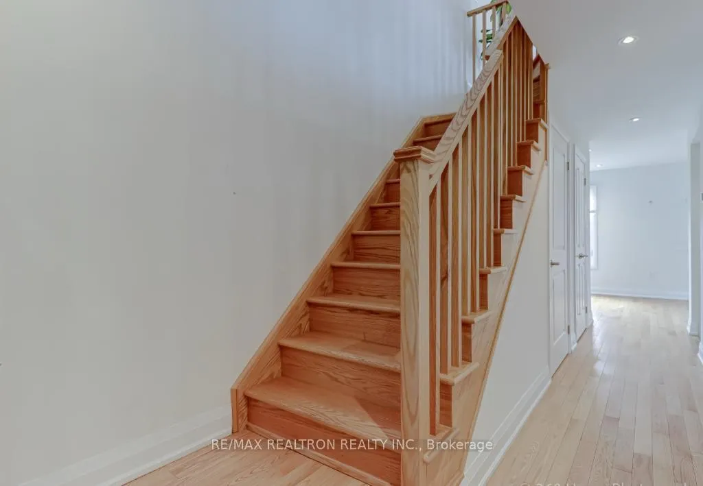 Photo 13 of 186 Moneypenny Place, Vaughan, Beverley Glen — HOMEH
