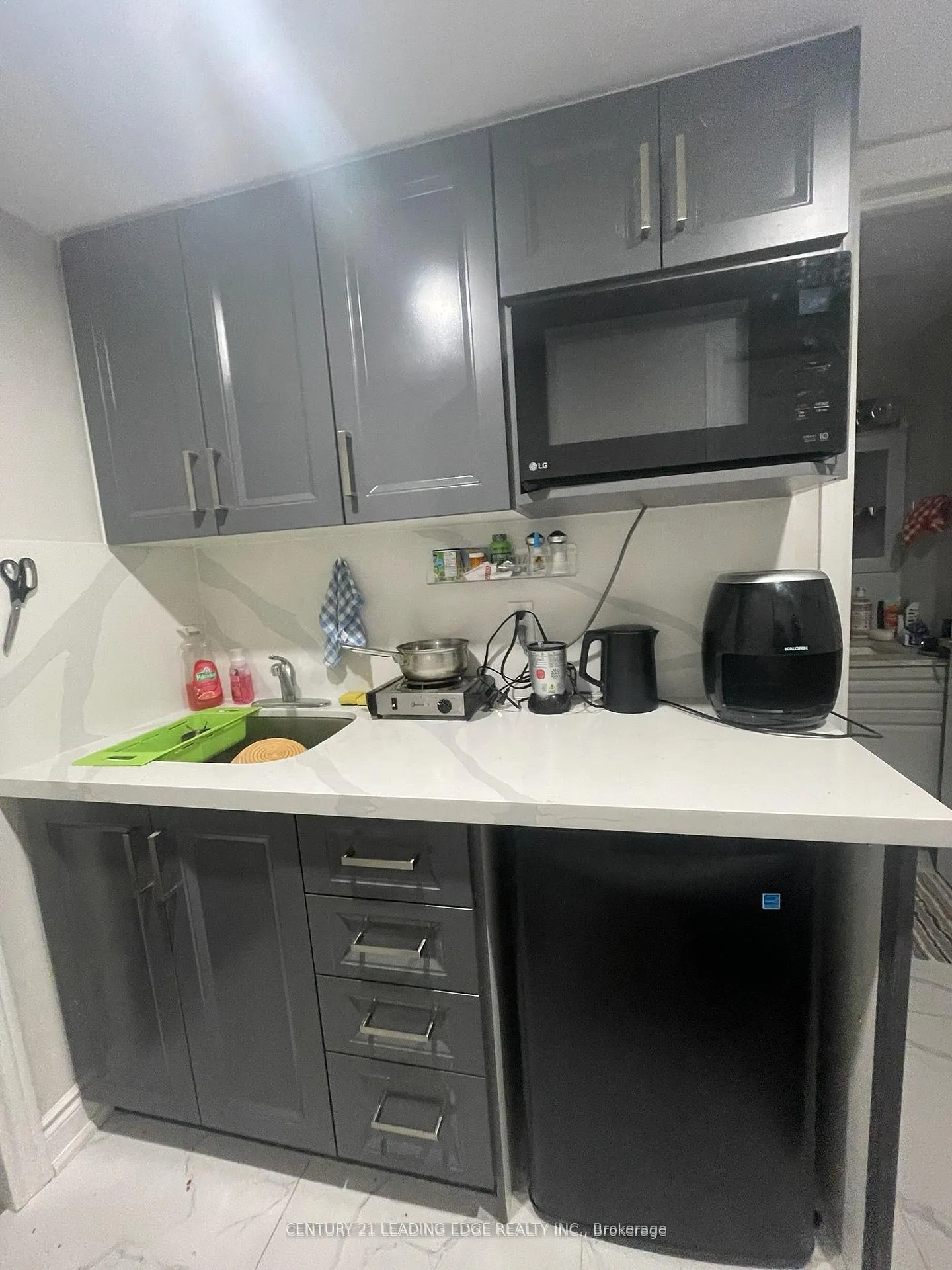 Photo 2 of Unit Side, 314 Grove Street, Barrie, Grove East — HOMEH