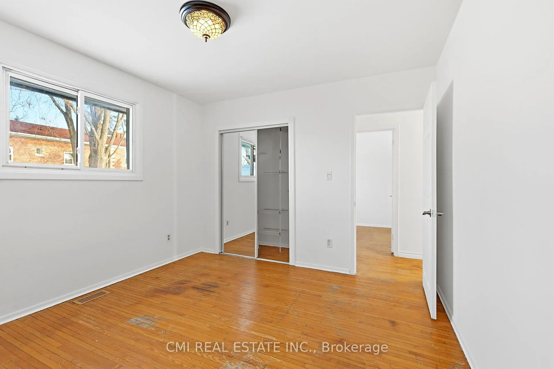 Photo 10 of 913 King Street, Whitby, Downtown Whitby — HOMEH