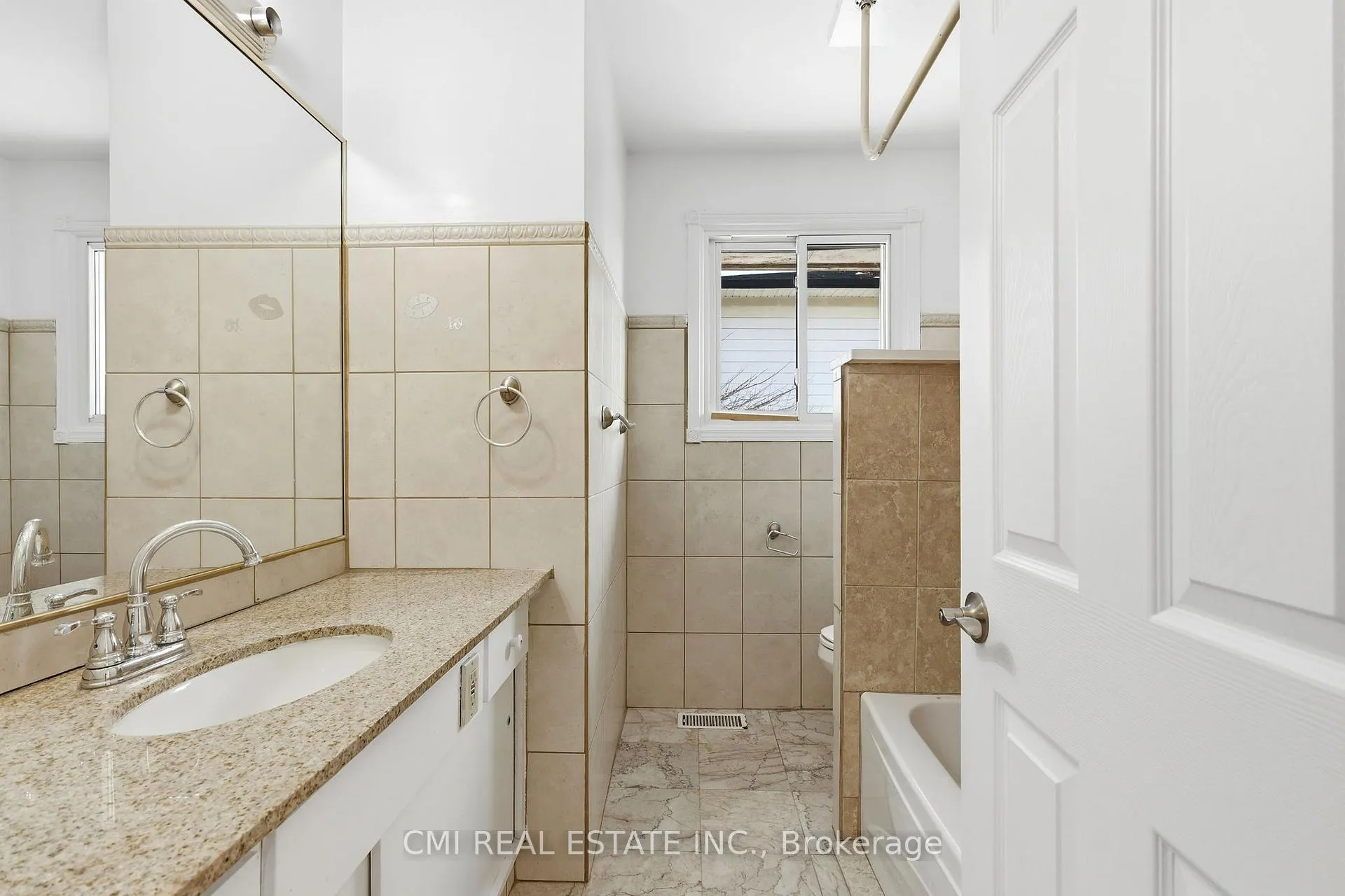 Photo 38 of 913 King Street, Whitby, Downtown Whitby — HOMEH
