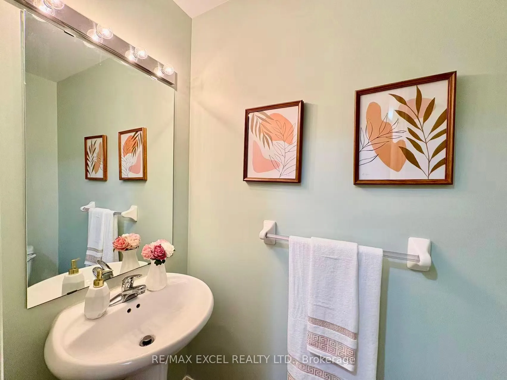Photo 7 of 9 Outerbrook Road, Markham, Greensborough — HOMEH