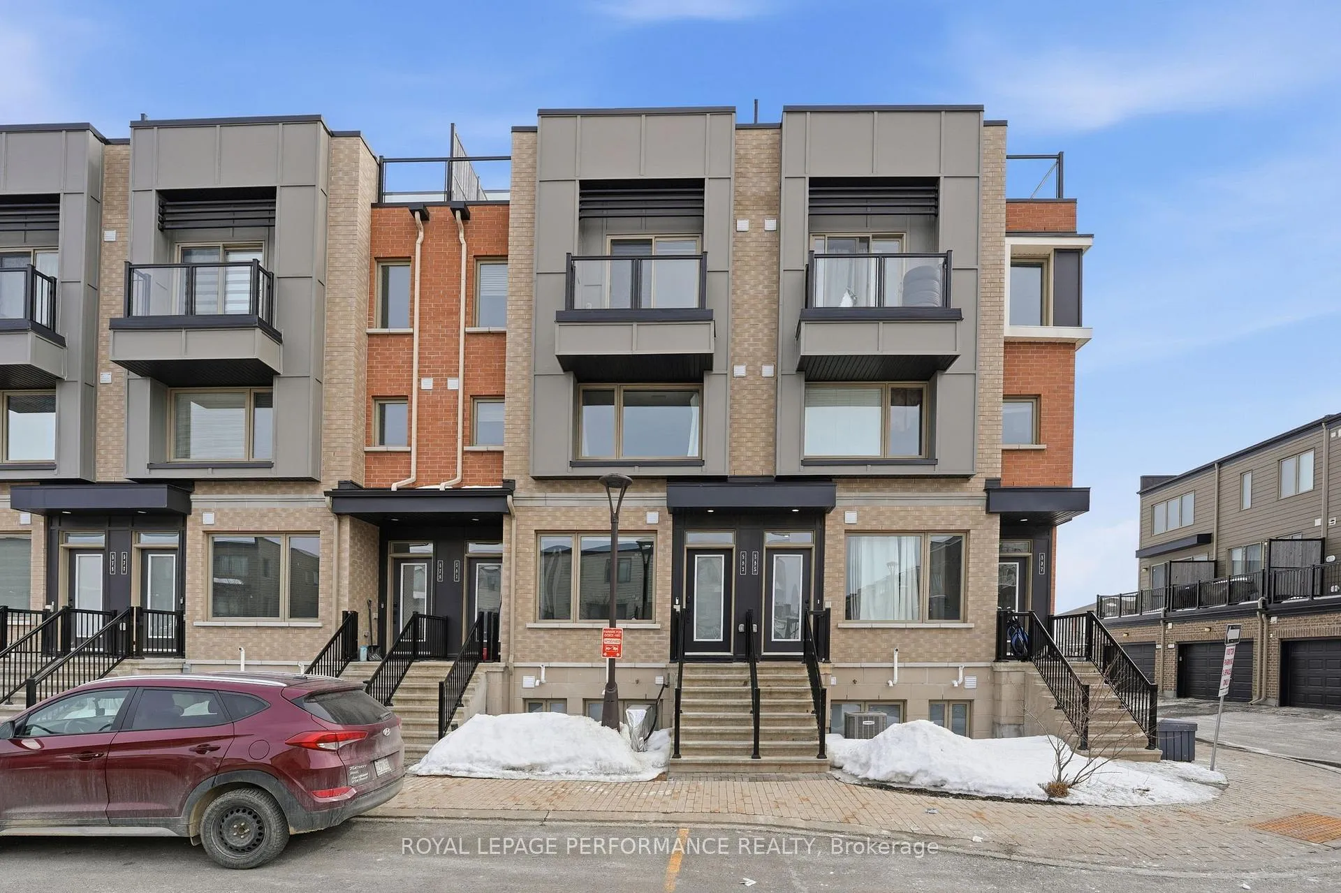 Photo 1 of 583 Ozawa Private, Ottawa, CFB Rockcliffe and Area — HOMEH