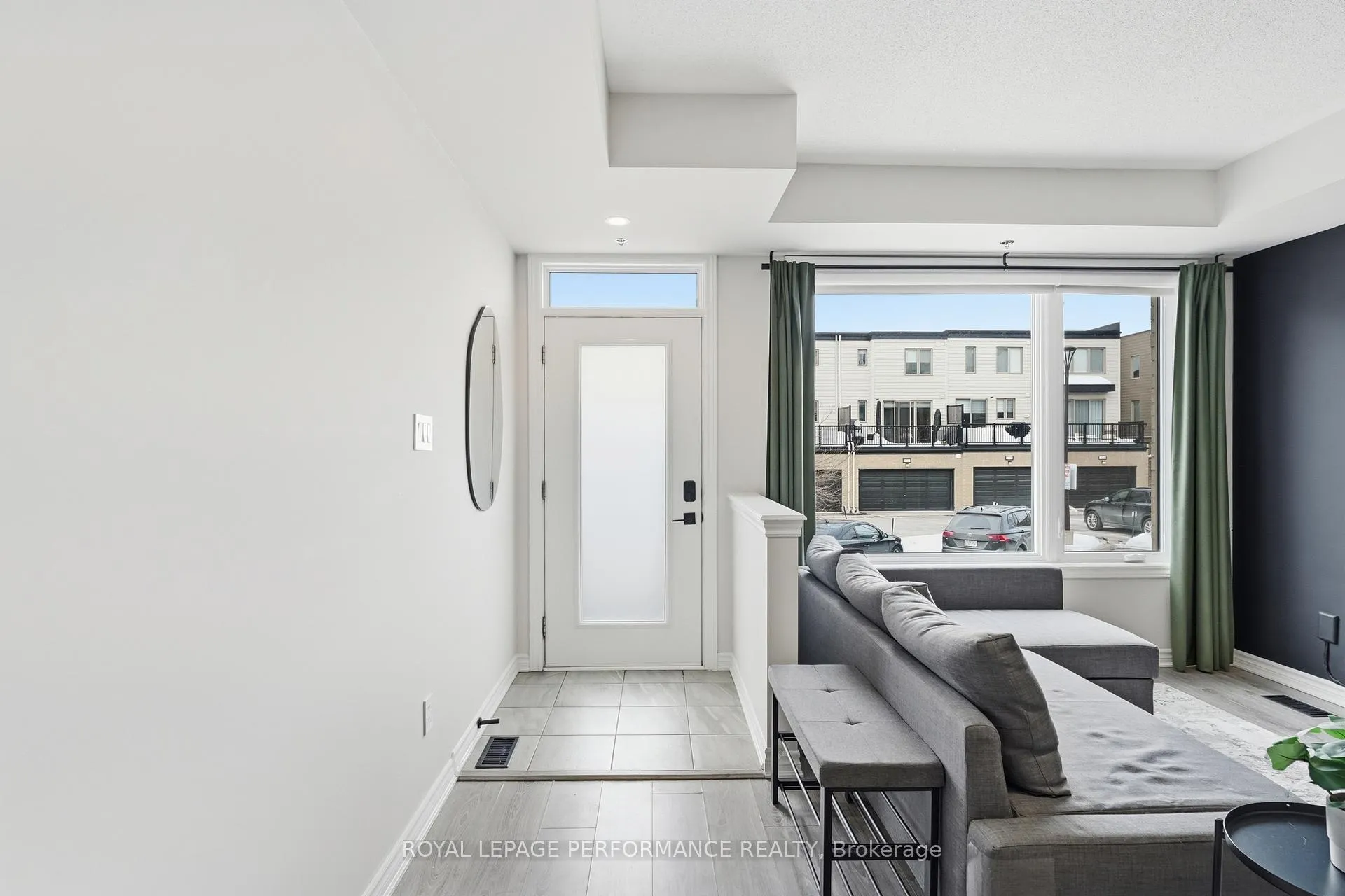 Photo 3 of 583 Ozawa Private, Ottawa, CFB Rockcliffe and Area — HOMEH