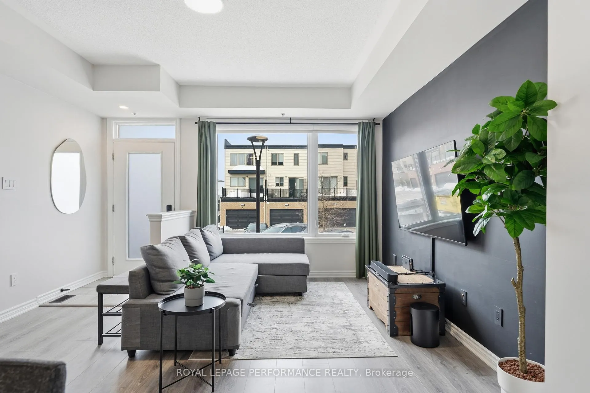 Photo 6 of 583 Ozawa Private, Ottawa, CFB Rockcliffe and Area — HOMEH
