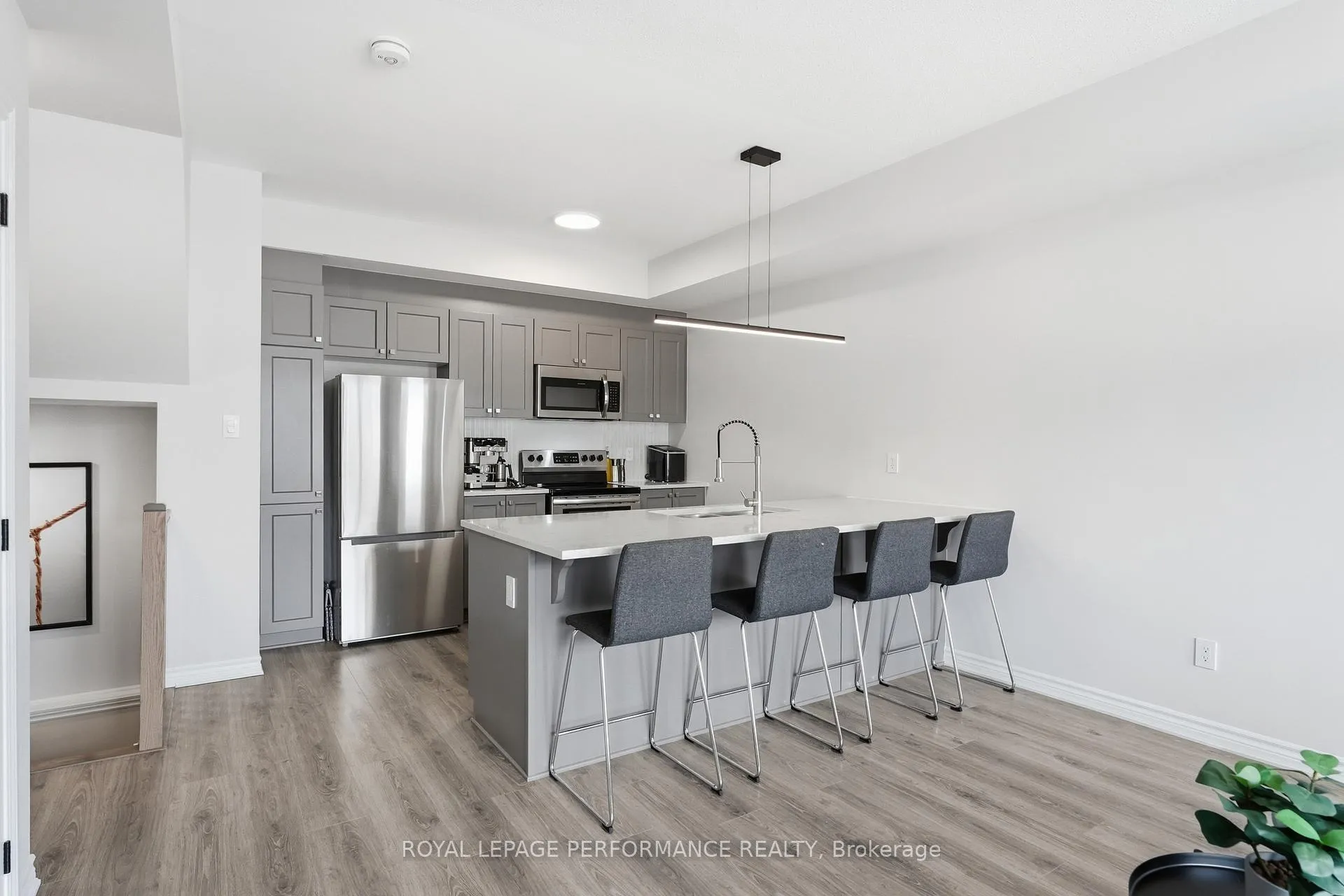 Photo 12 of 583 Ozawa Private, Ottawa, CFB Rockcliffe and Area — HOMEH