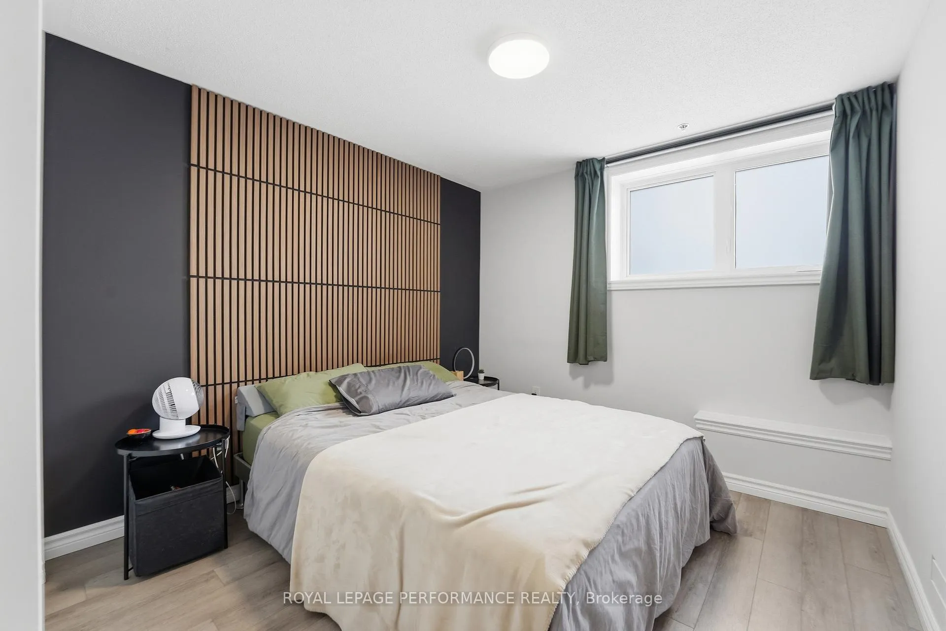Photo 15 of 583 Ozawa Private, Ottawa, CFB Rockcliffe and Area — HOMEH