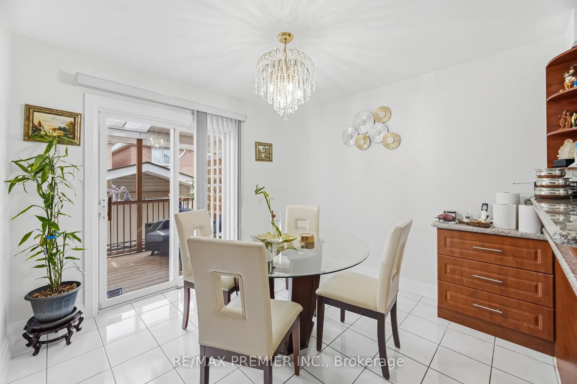 Photo 13 of 94 Apollo Road, Markham, Middlefield — HOMEH