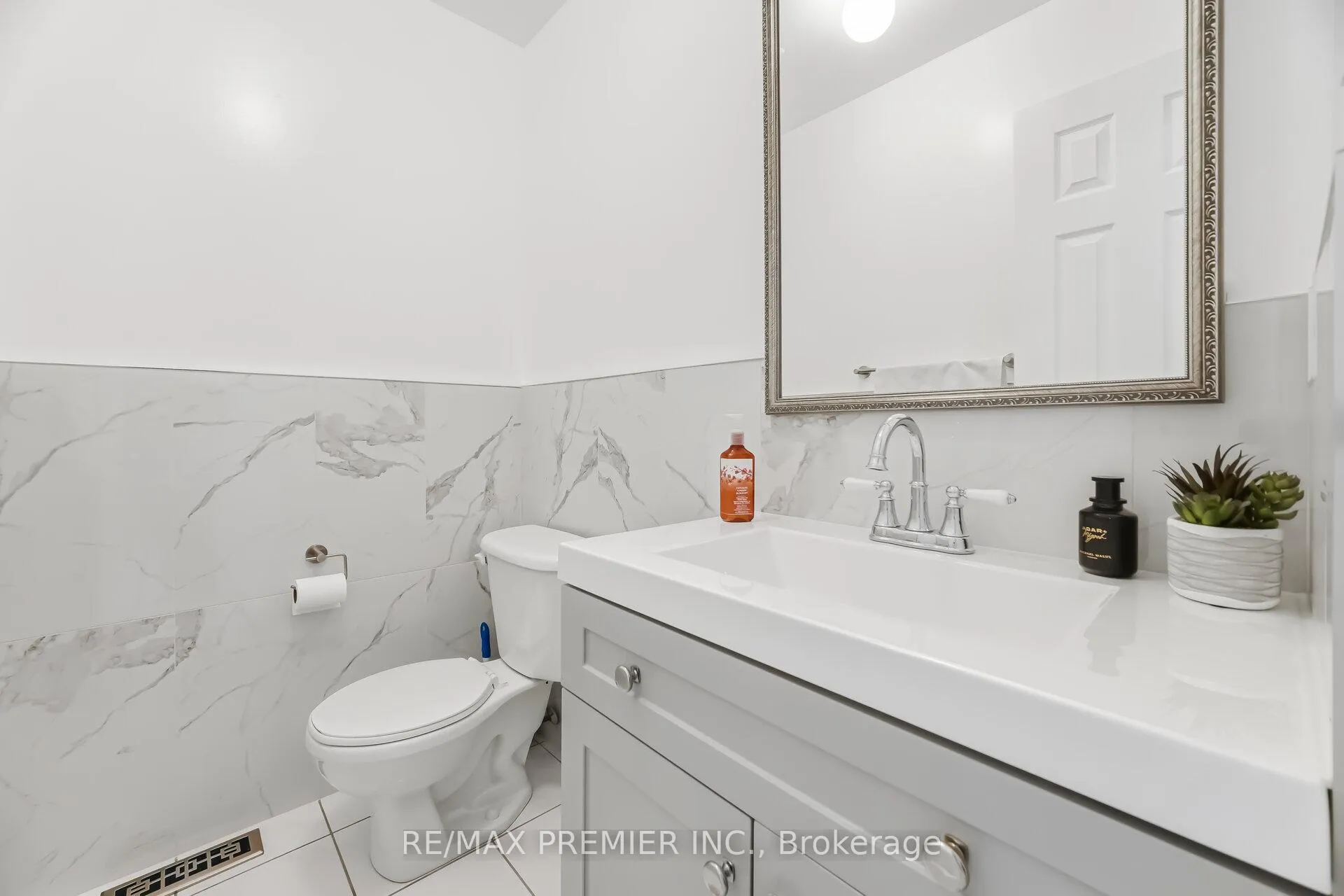 Photo 17 of 94 Apollo Road, Markham, Middlefield — HOMEH