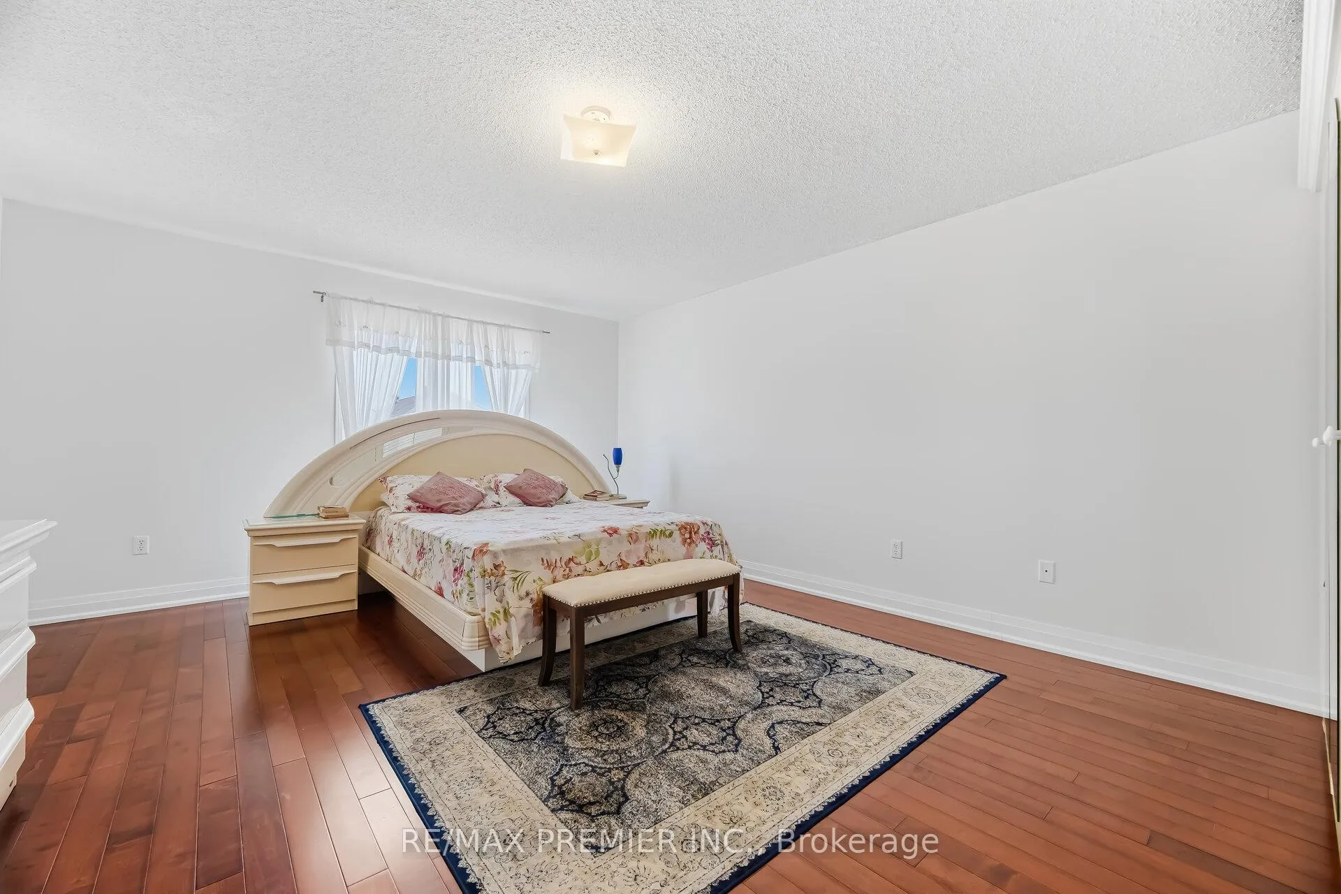 Photo 20 of 94 Apollo Road, Markham, Middlefield — HOMEH