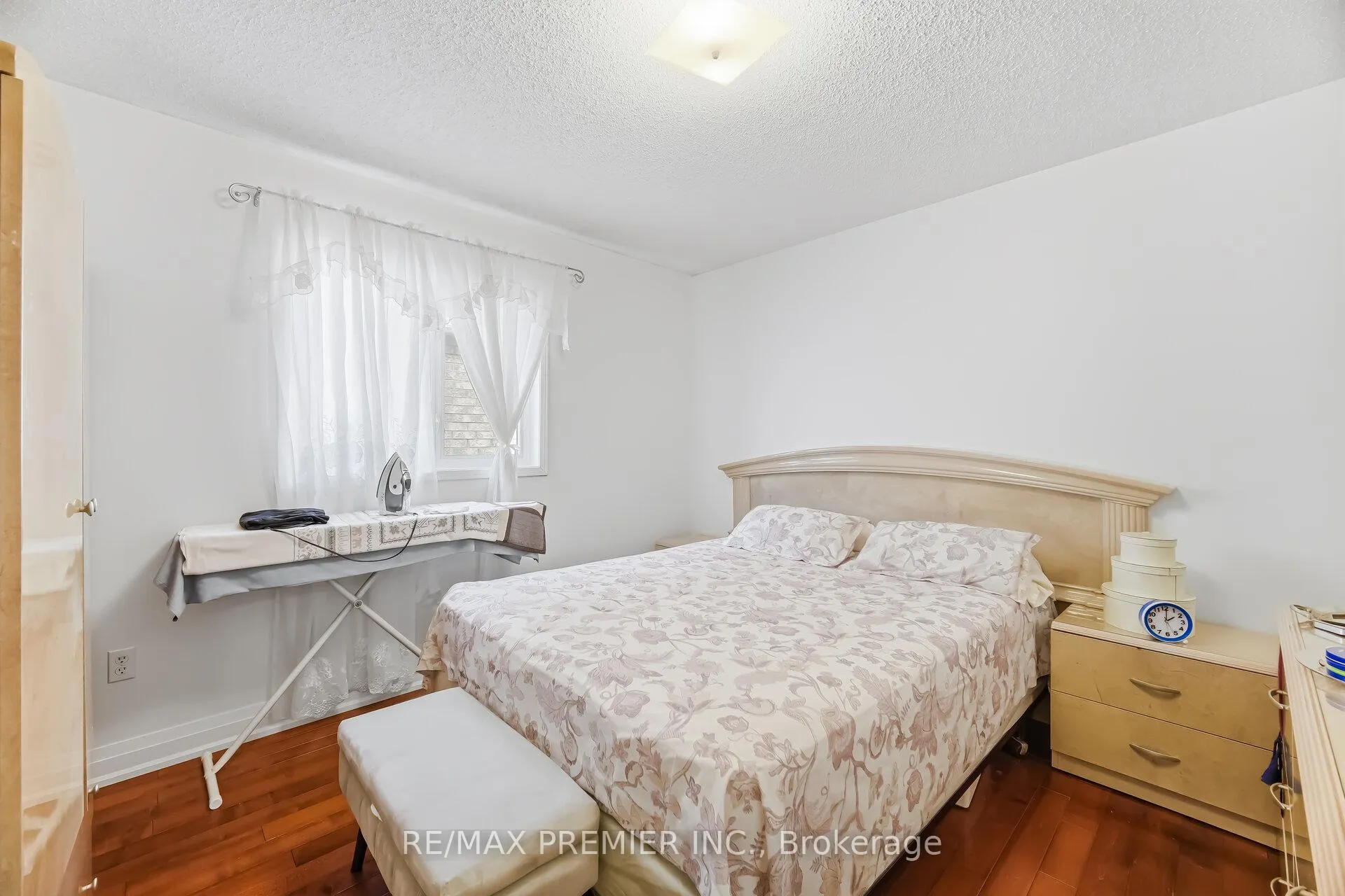 Photo 25 of 94 Apollo Road, Markham, Middlefield — HOMEH