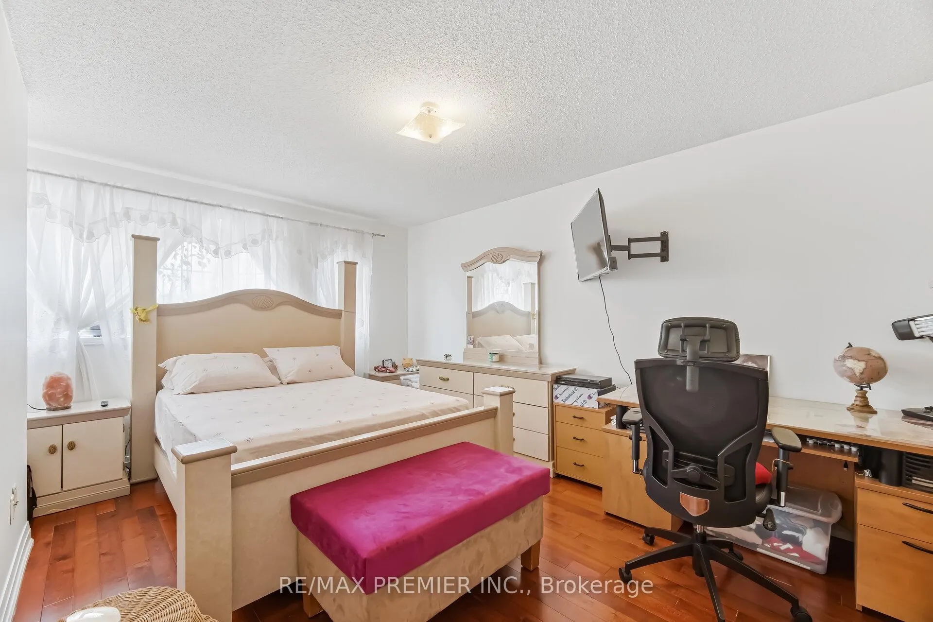 Photo 26 of 94 Apollo Road, Markham, Middlefield — HOMEH
