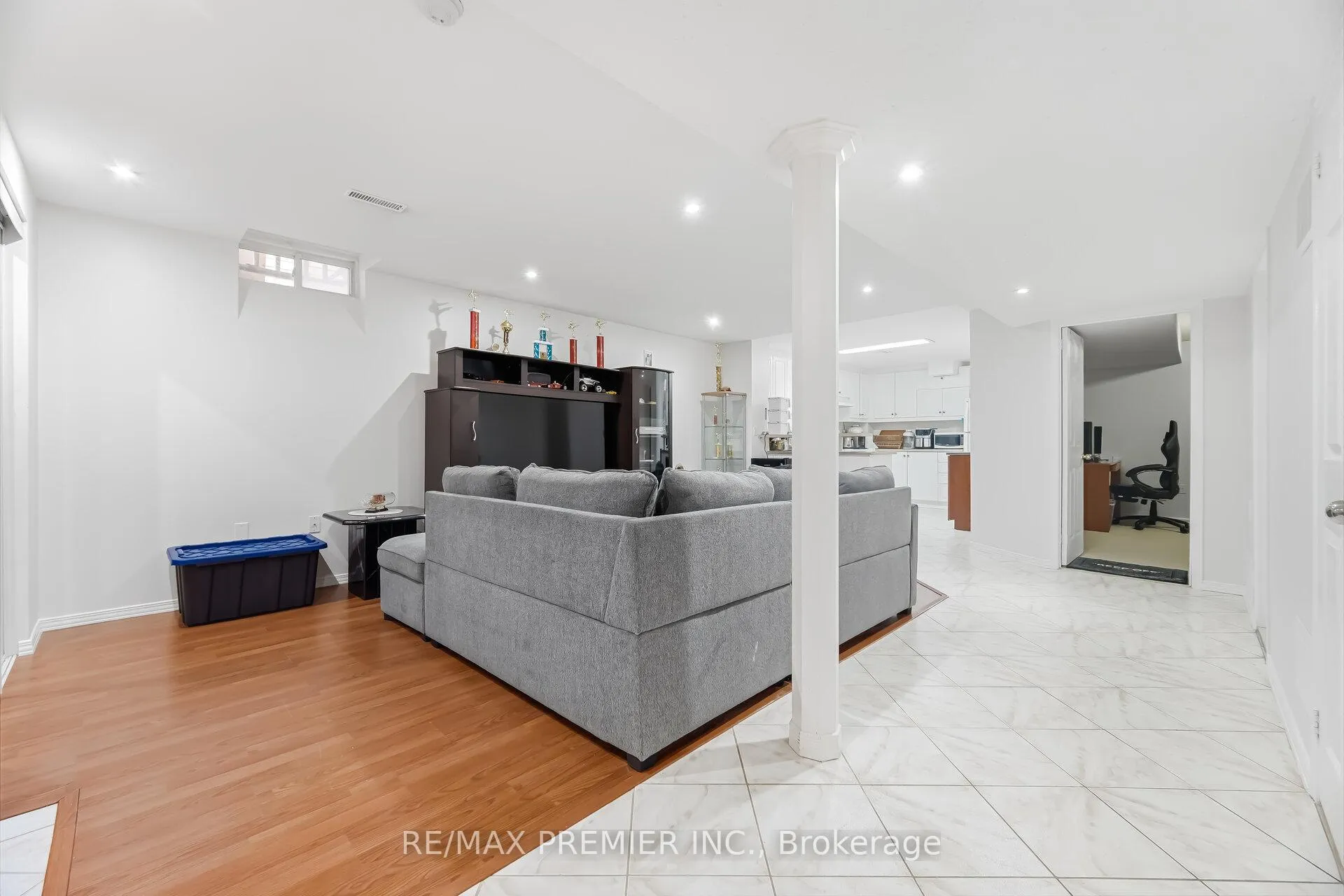 Photo 31 of 94 Apollo Road, Markham, Middlefield — HOMEH