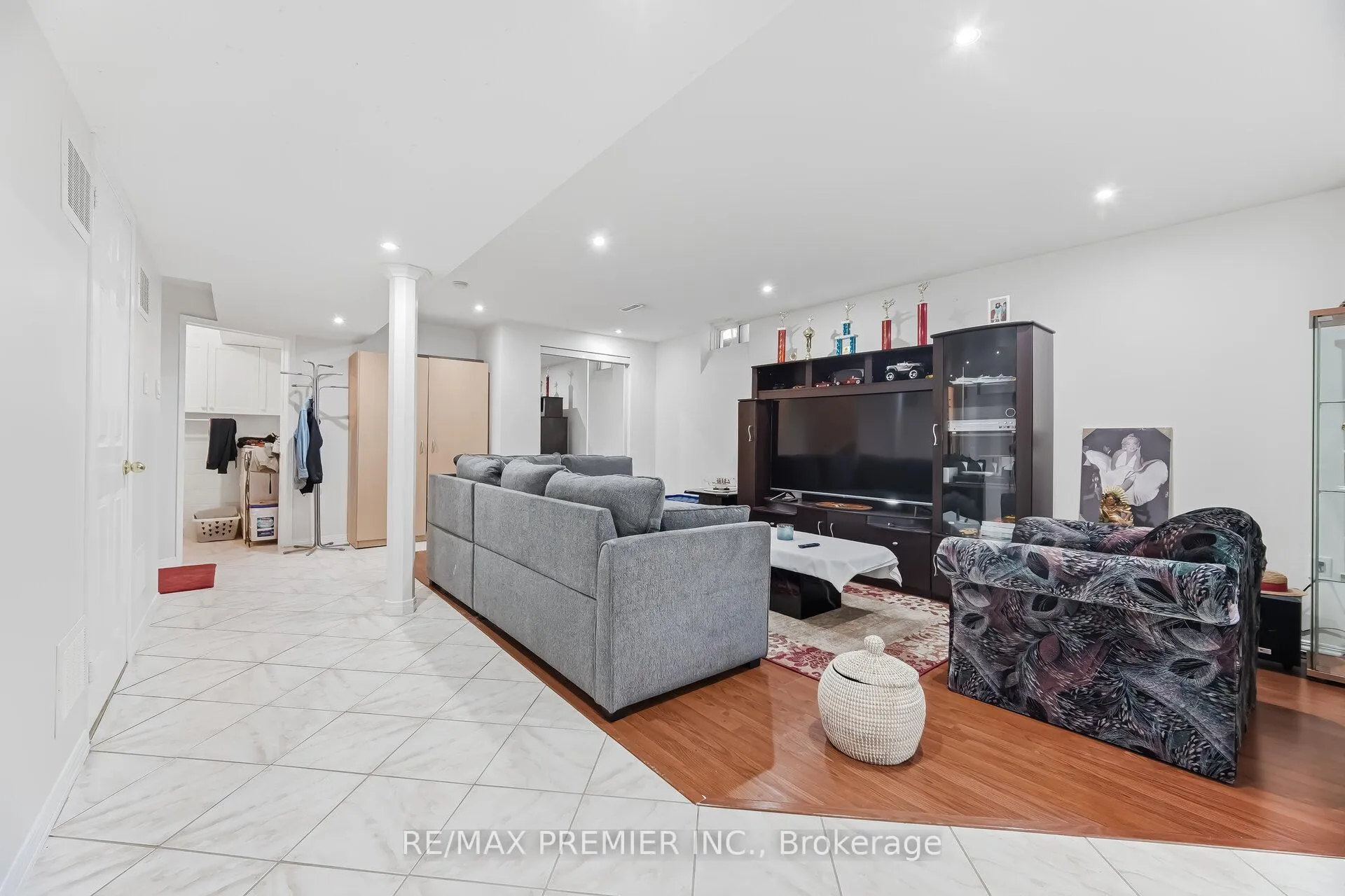 Photo 32 of 94 Apollo Road, Markham, Middlefield — HOMEH
