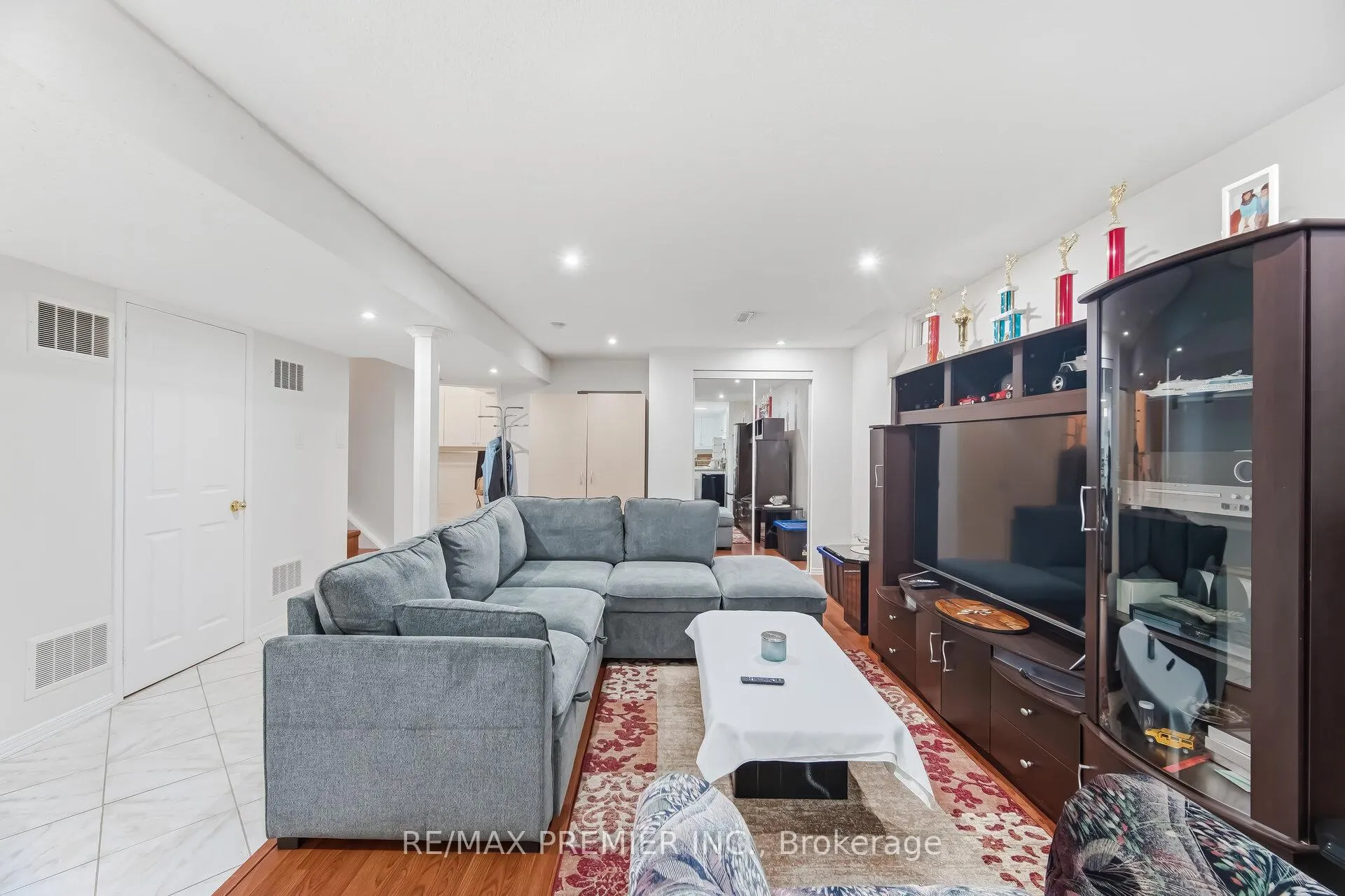 Photo 33 of 94 Apollo Road, Markham, Middlefield — HOMEH