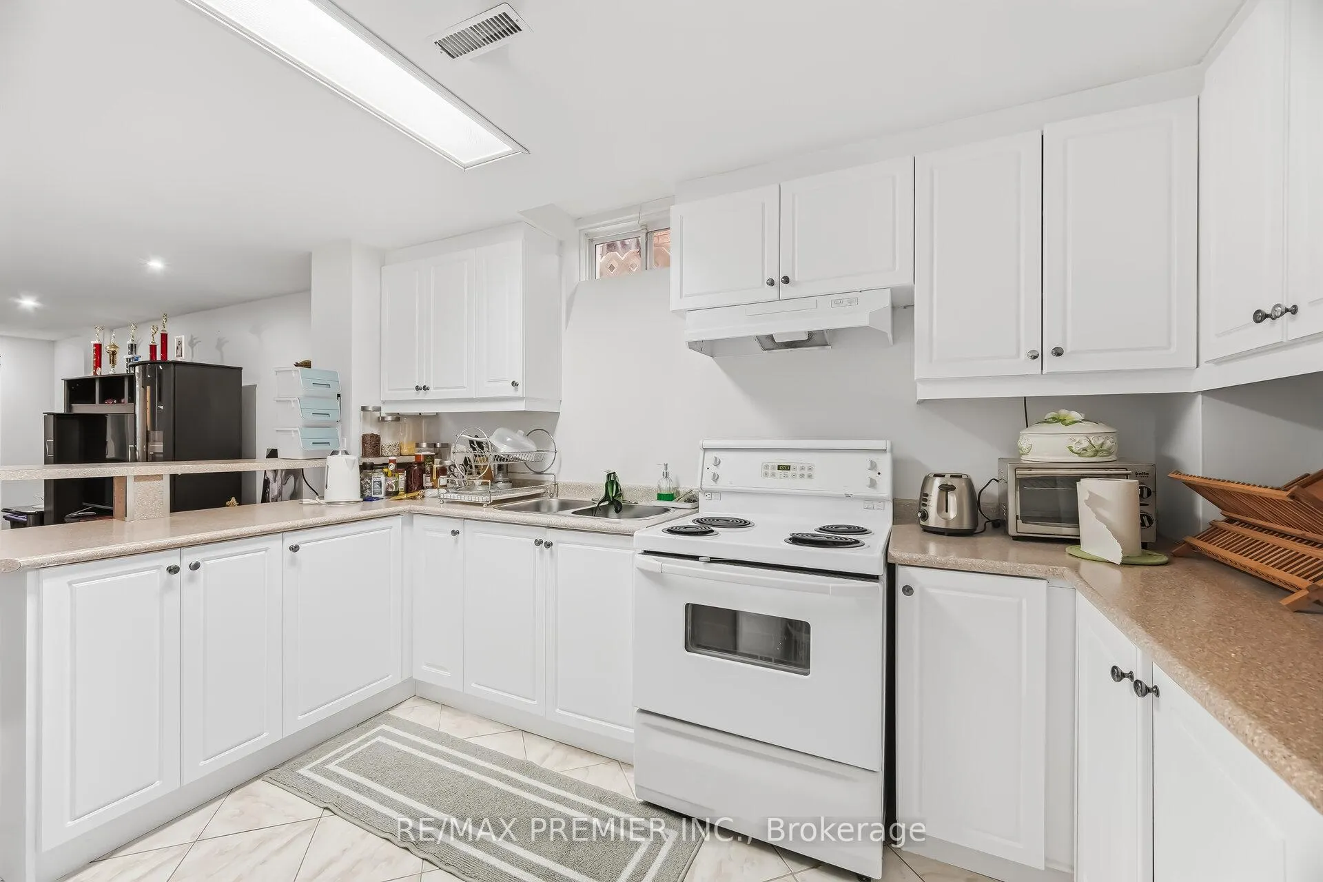 Photo 36 of 94 Apollo Road, Markham, Middlefield — HOMEH