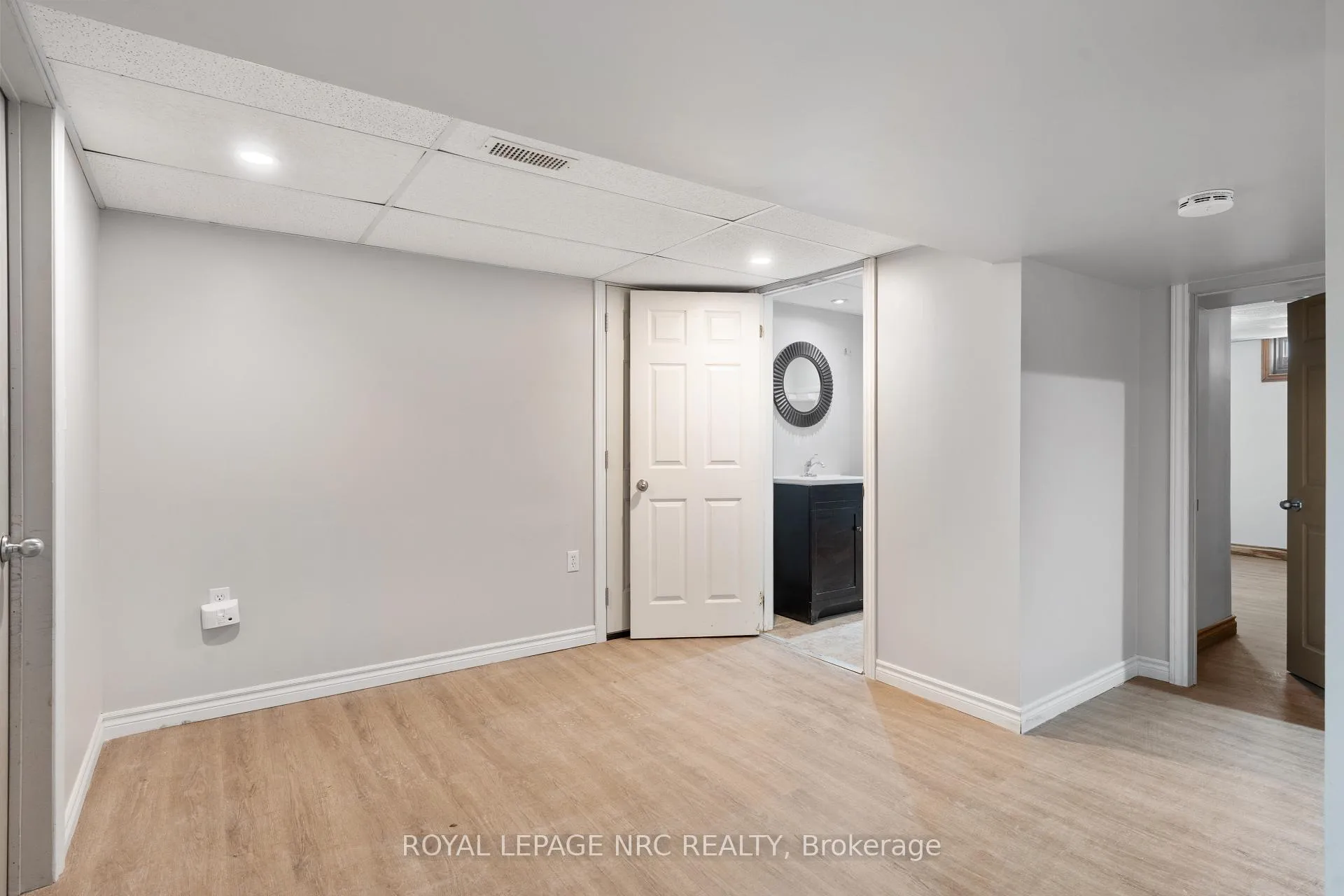 Photo 10 of Unit LOWER, 11 Broadmore Avenue, St. Catharines, Carlton/Bunting — HOMEH