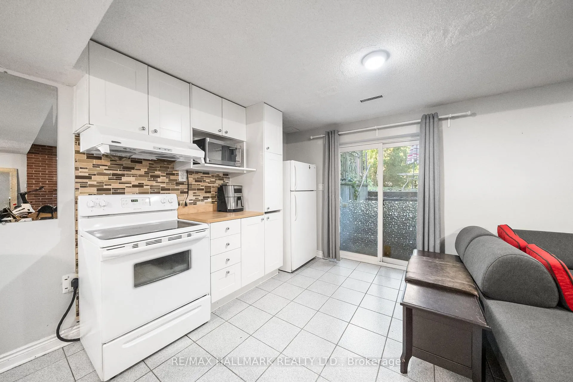 Photo 11 of Unit Bsmnt, 51 Watson Street, Scarborough, Highland Creek — HOMEH
