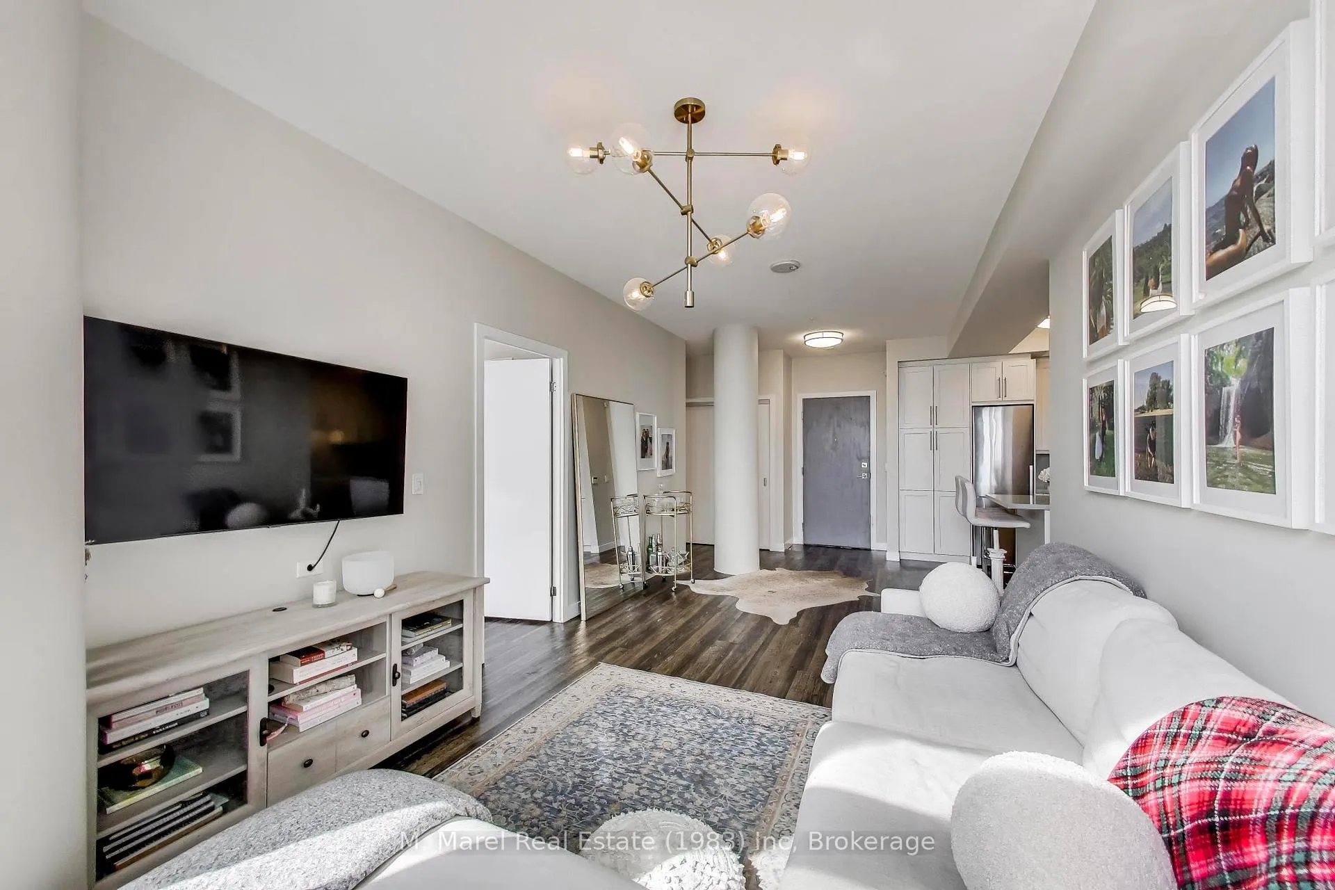Photo 6 of Unit 905, 2081 Fairview Street, Burlington, Freeman — HOMEH
