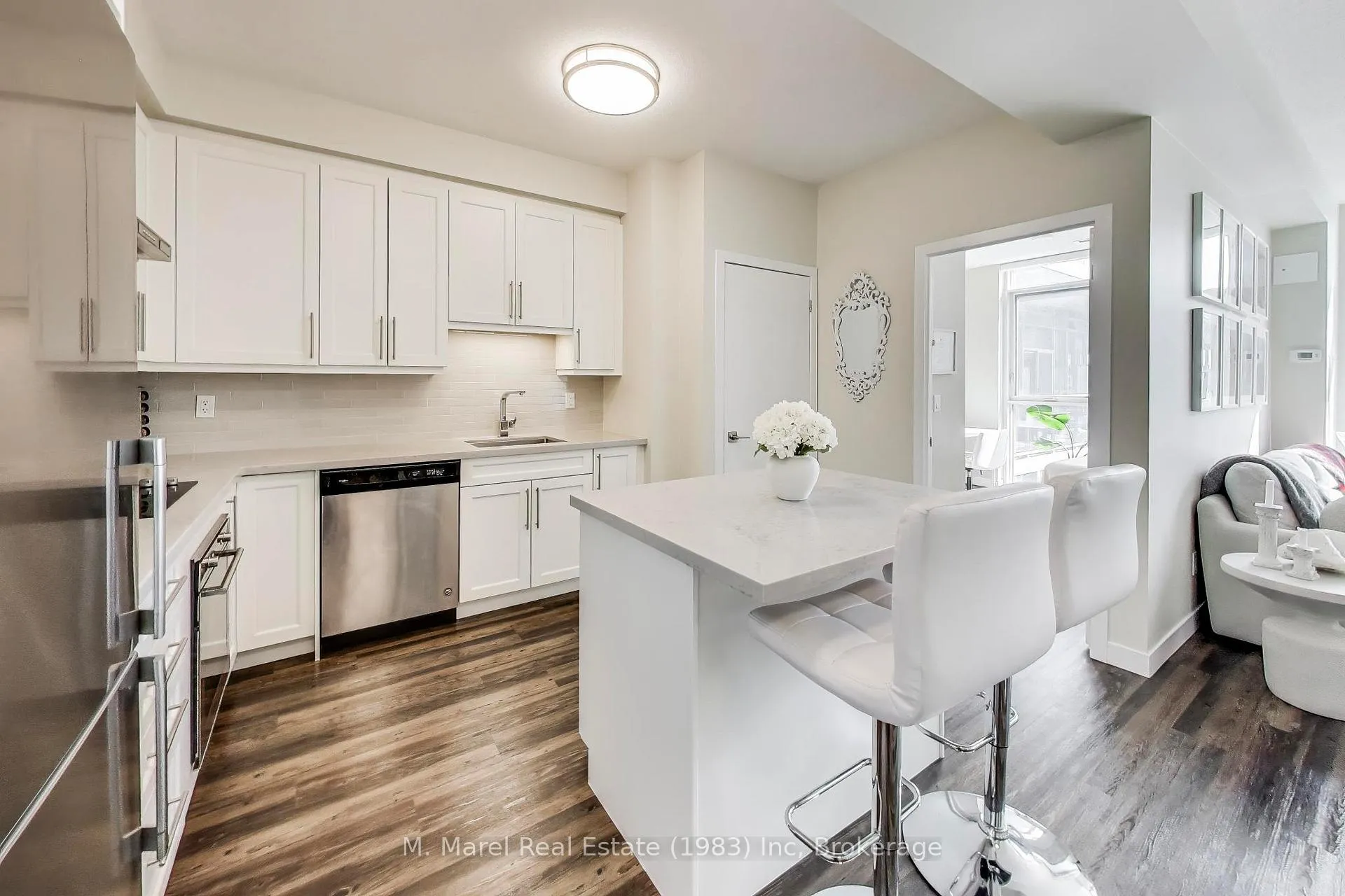 Photo 9 of Unit 905, 2081 Fairview Street, Burlington, Freeman — HOMEH