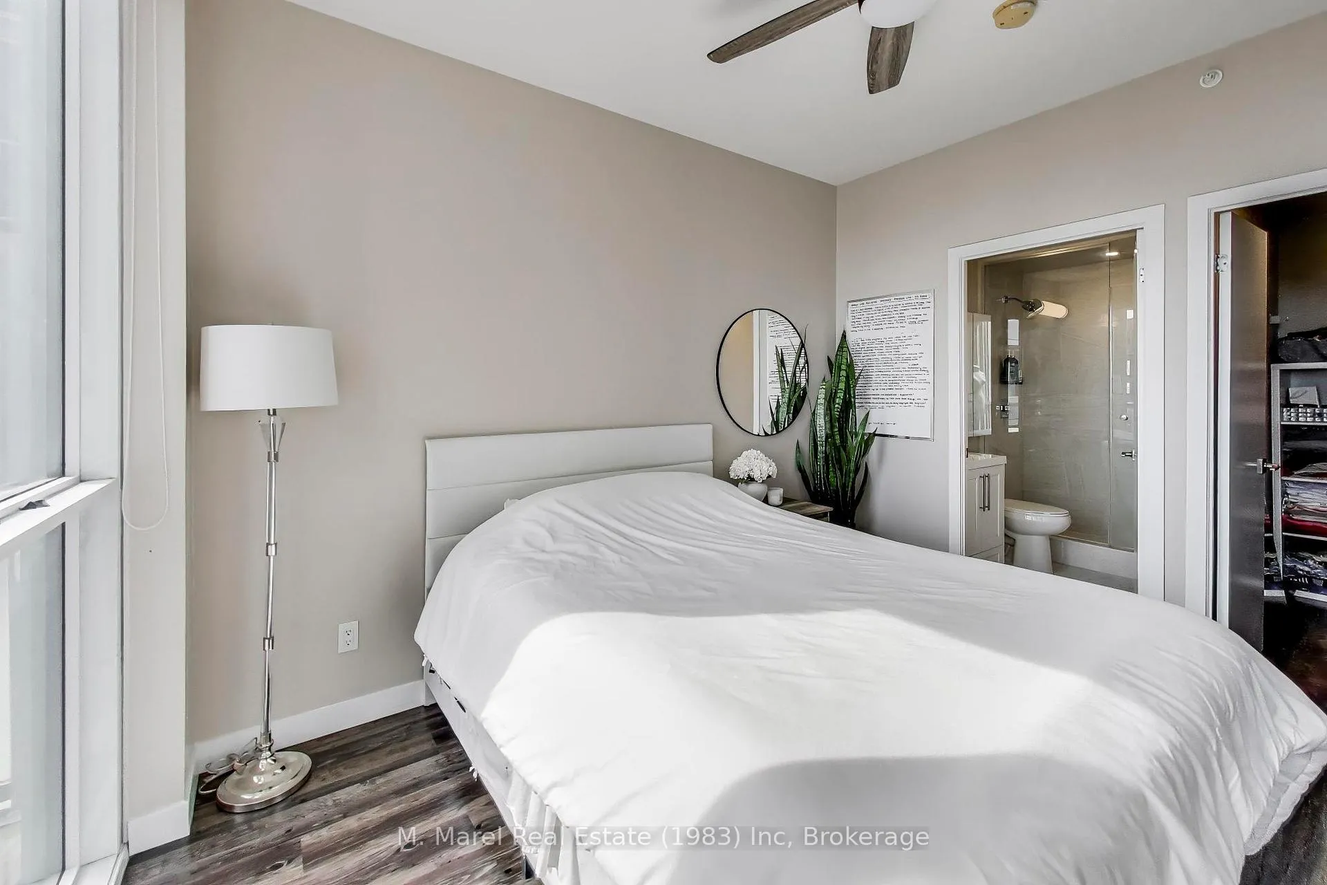 Photo 13 of Unit 905, 2081 Fairview Street, Burlington, Freeman — HOMEH