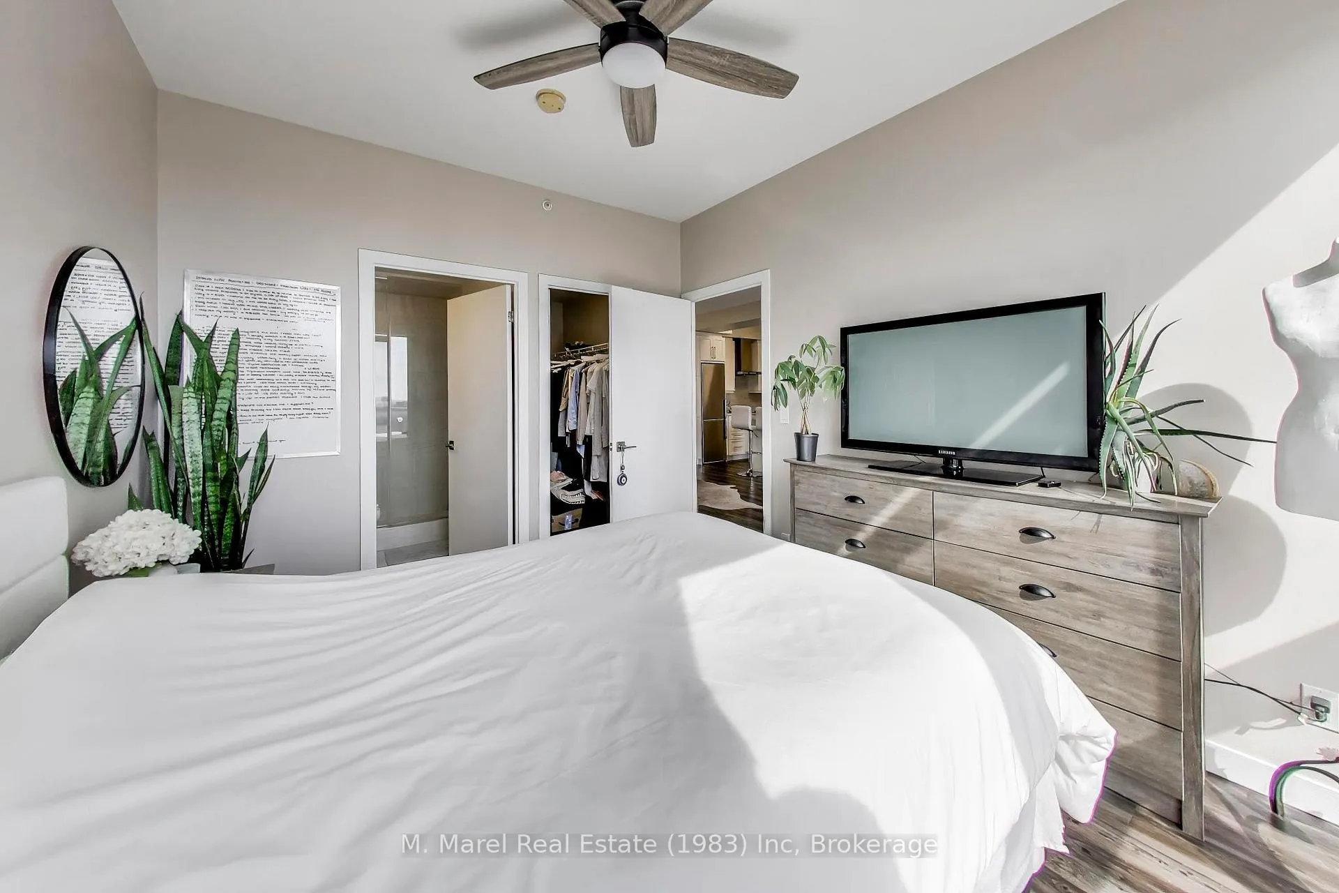Photo 14 of Unit 905, 2081 Fairview Street, Burlington, Freeman — HOMEH