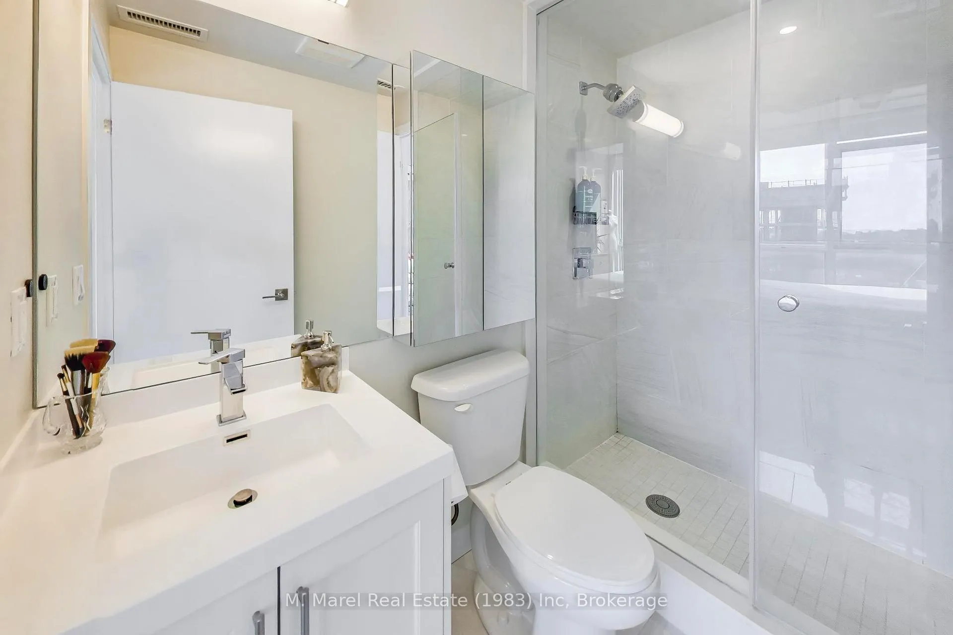 Photo 17 of Unit 905, 2081 Fairview Street, Burlington, Freeman — HOMEH
