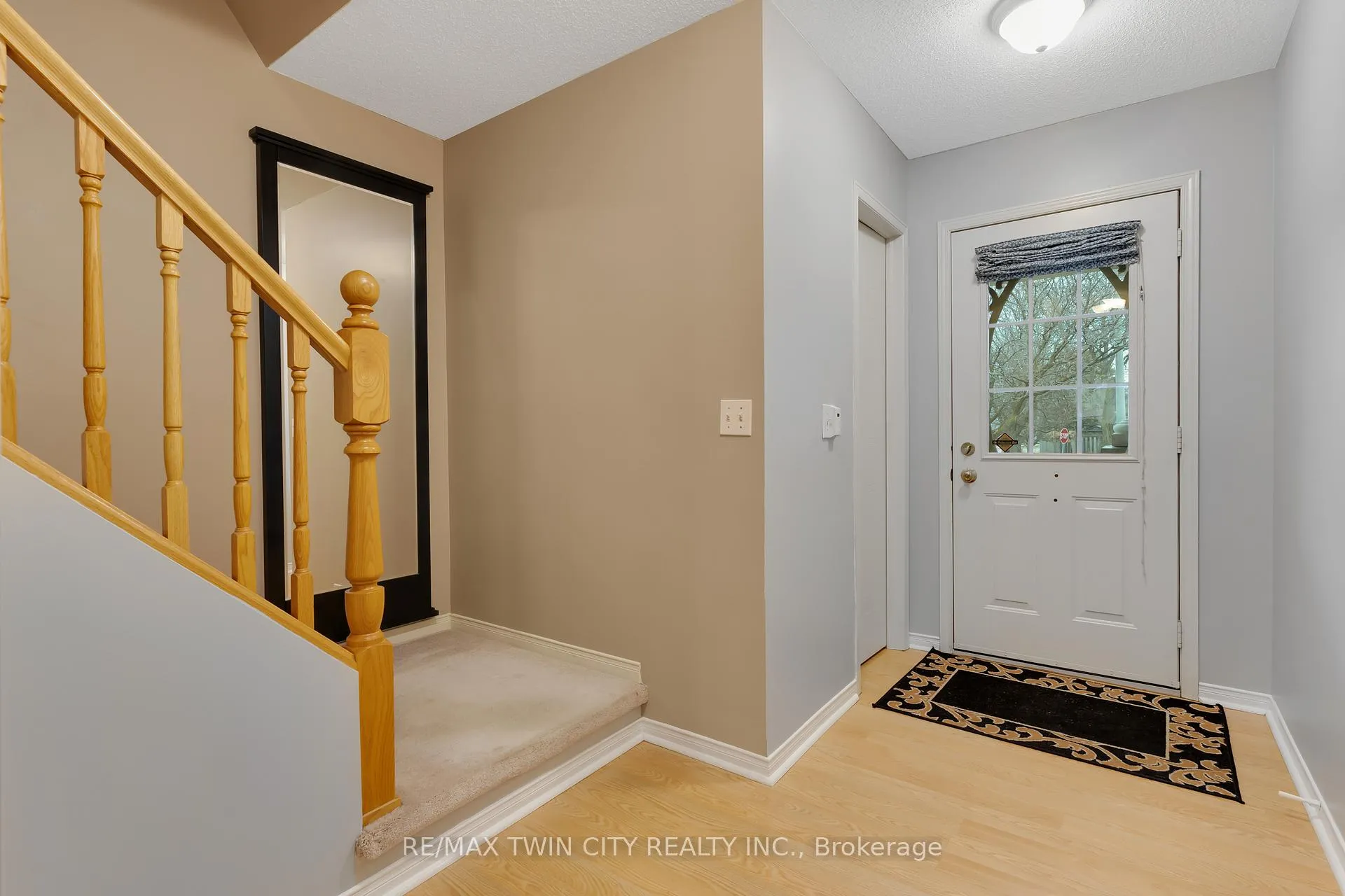 Photo 4 of 599 Canso Place, Waterloo — HOMEH
