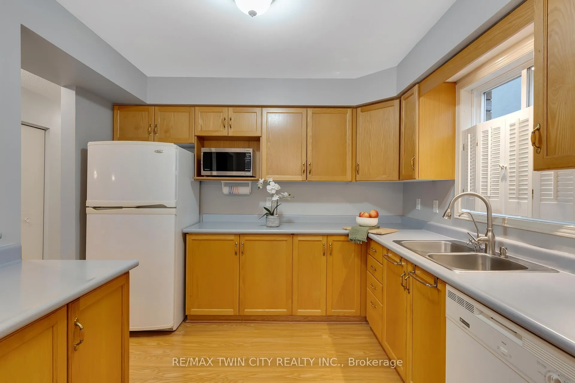 Photo 13 of 599 Canso Place, Waterloo — HOMEH