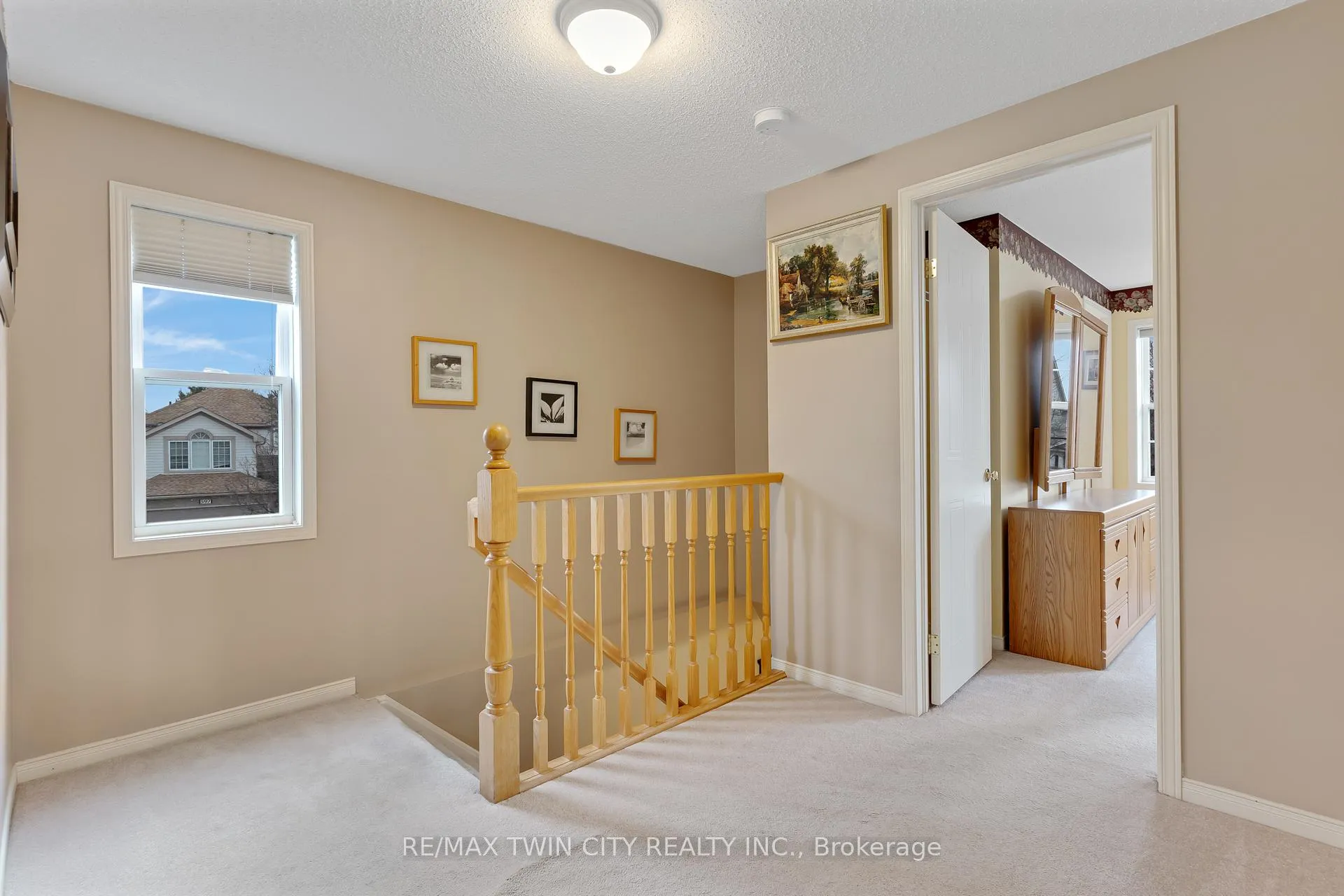 Photo 16 of 599 Canso Place, Waterloo — HOMEH