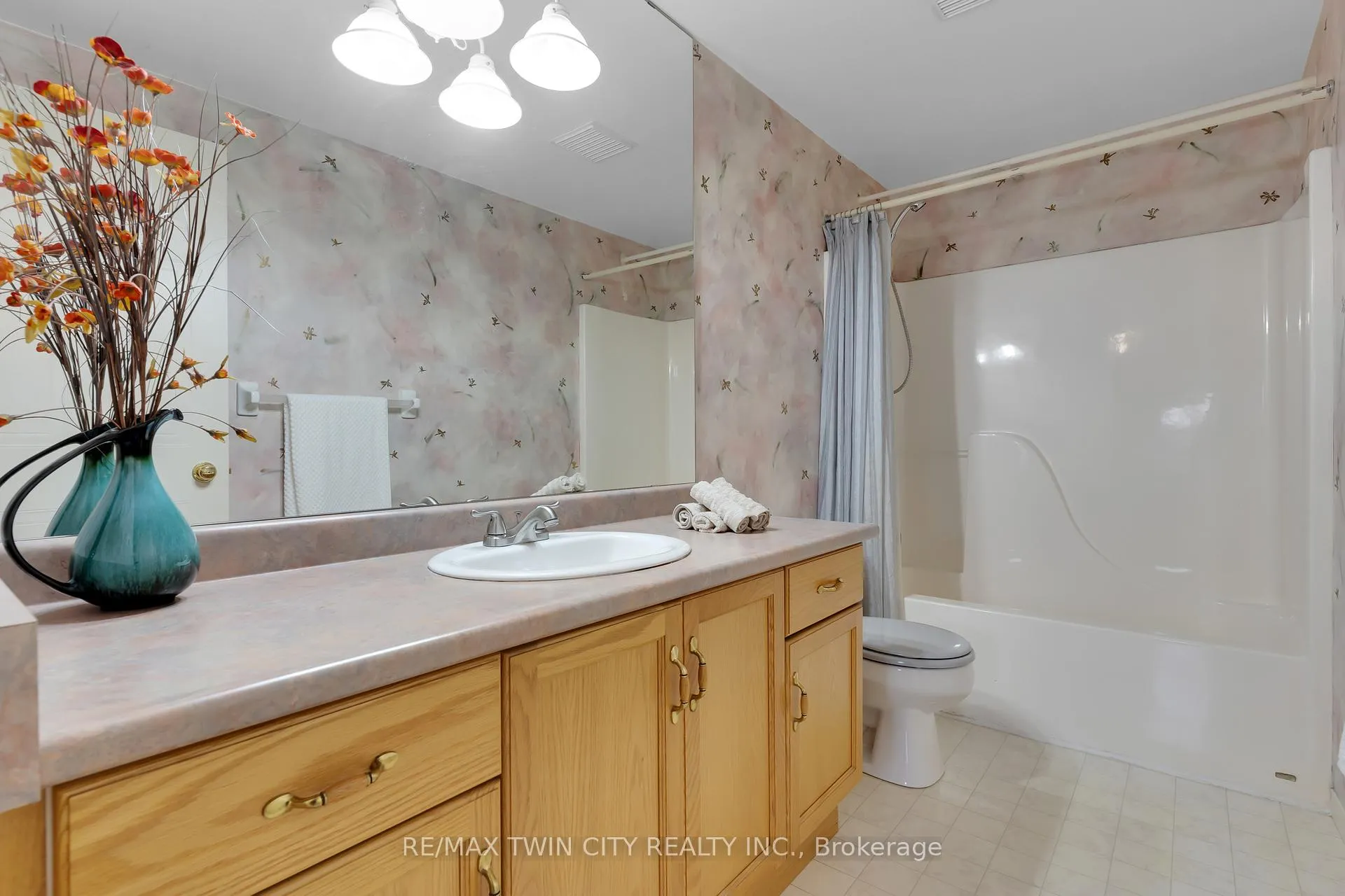 Photo 22 of 599 Canso Place, Waterloo — HOMEH
