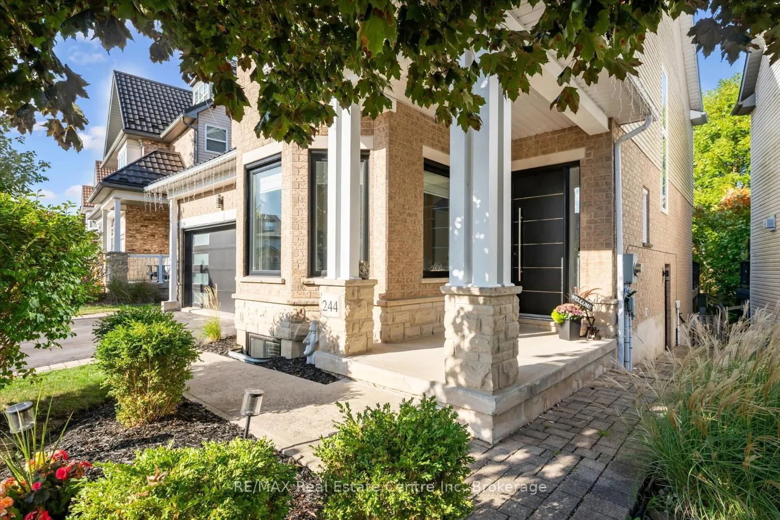Photo 2 of 244 Carrington Drive, Guelph, Kortright West — HOMEH