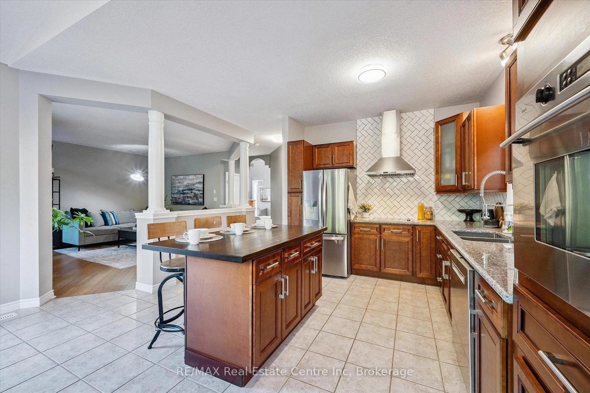 Photo 7 of 244 Carrington Drive, Guelph, Kortright West — HOMEH