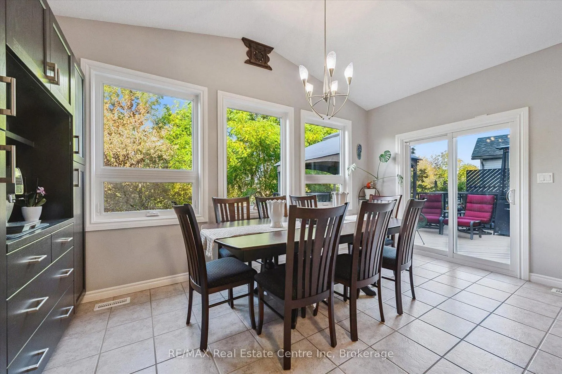 Photo 9 of 244 Carrington Drive, Guelph, Kortright West — HOMEH