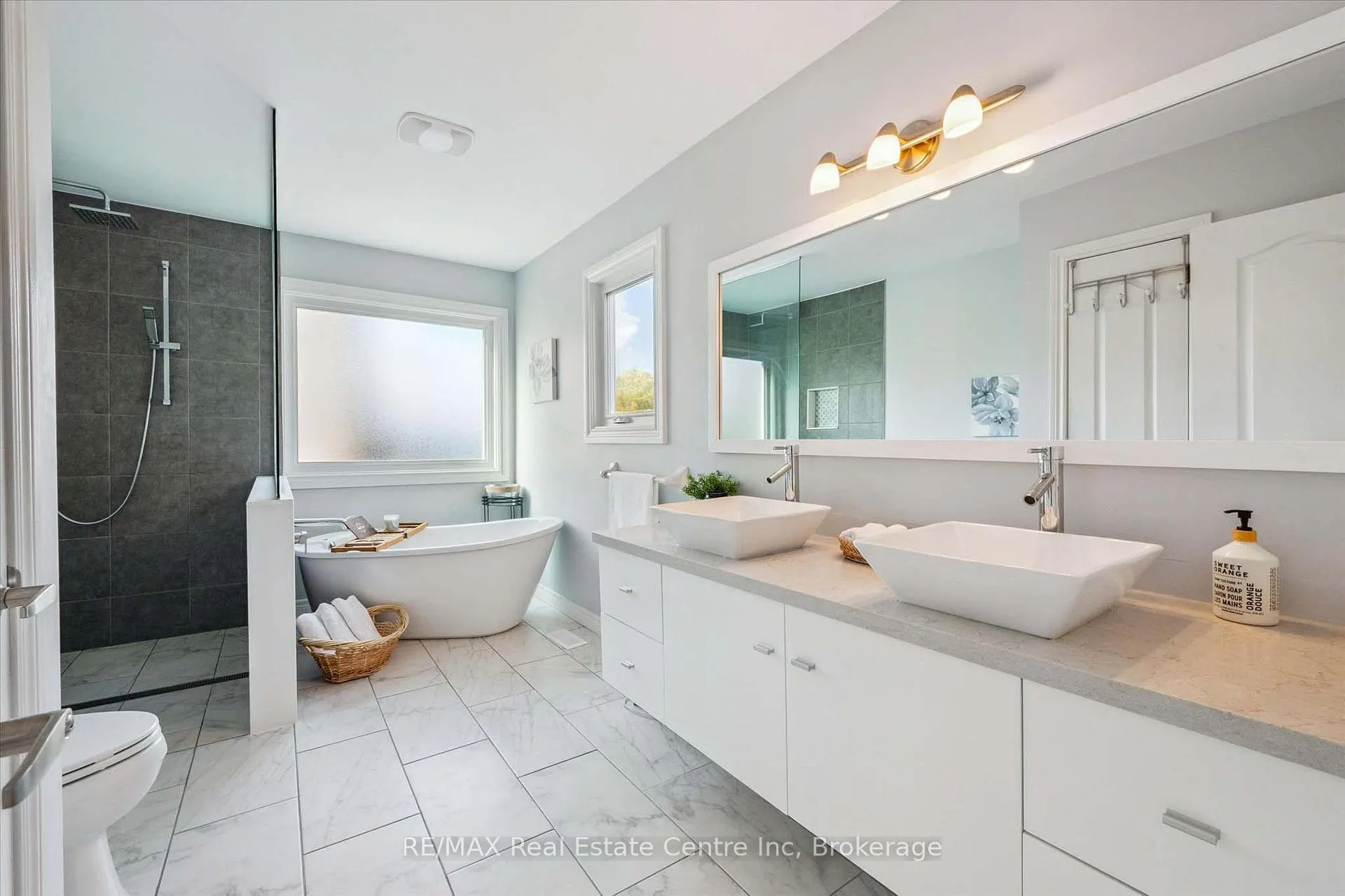 Photo 14 of 244 Carrington Drive, Guelph, Kortright West — HOMEH