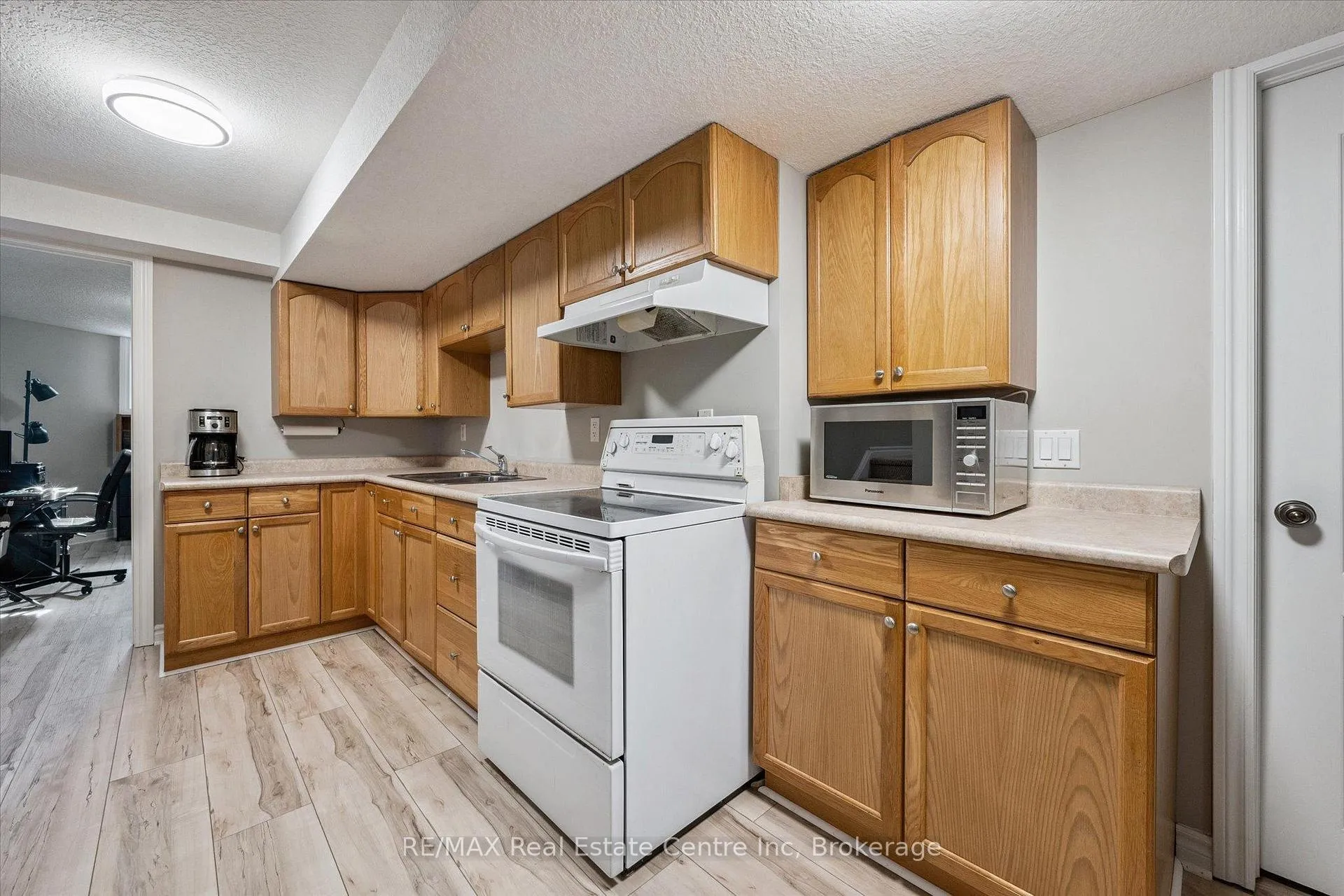Photo 19 of 244 Carrington Drive, Guelph, Kortright West — HOMEH