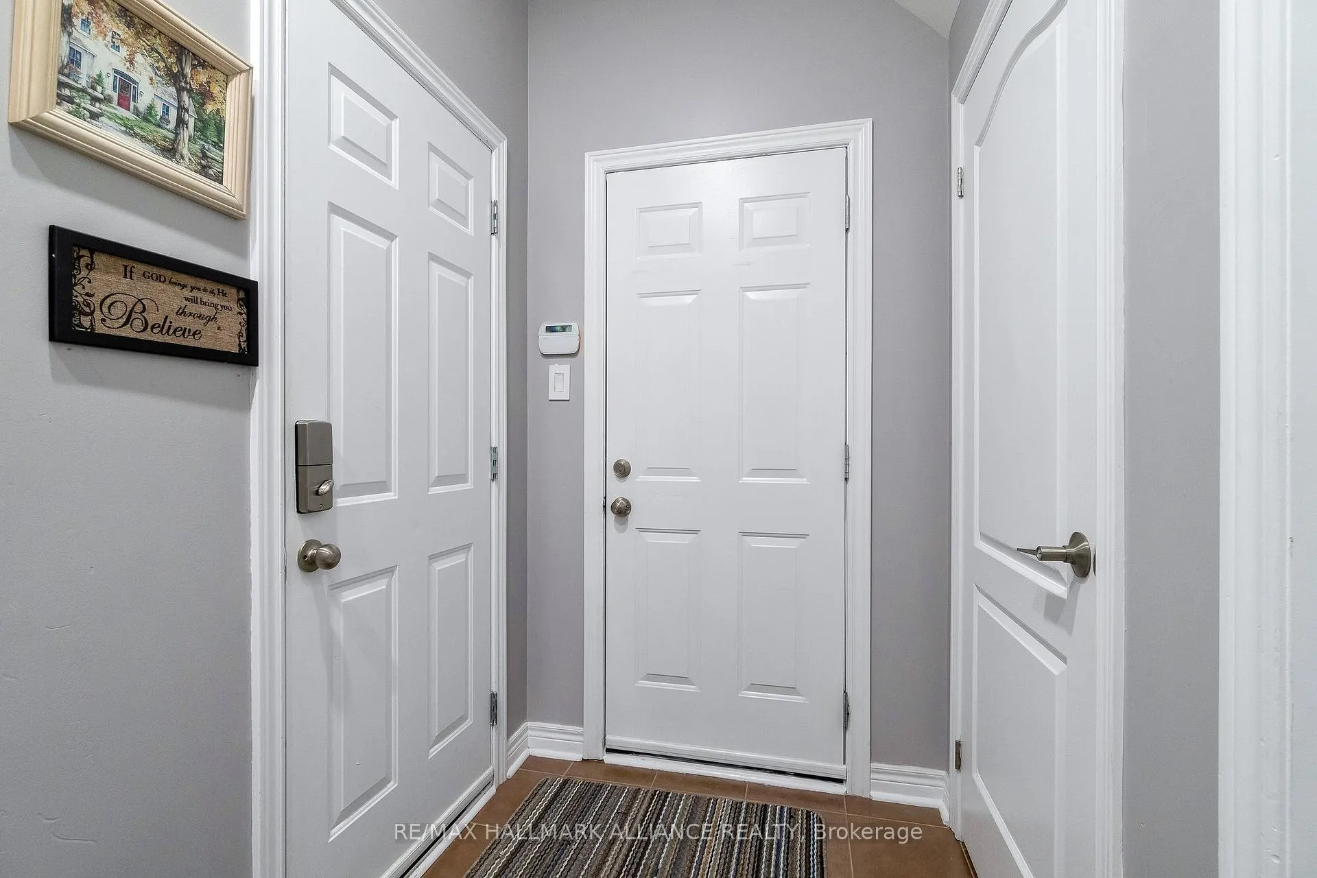 Photo 3 of 12 Hadfield Circle, Brampton, Sandringham-Wellington — HOMEH