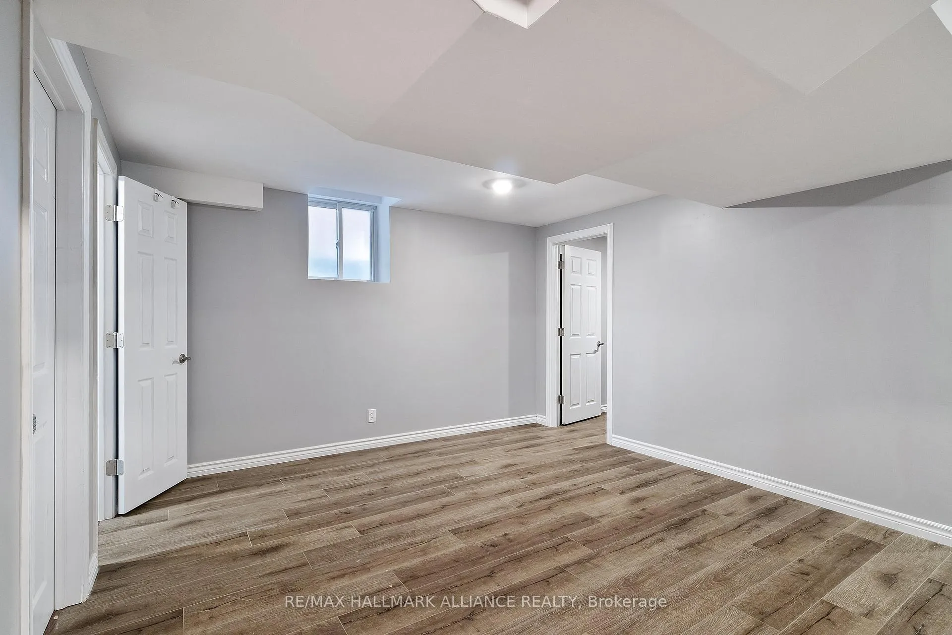 Photo 5 of 12 Hadfield Circle, Brampton, Sandringham-Wellington — HOMEH